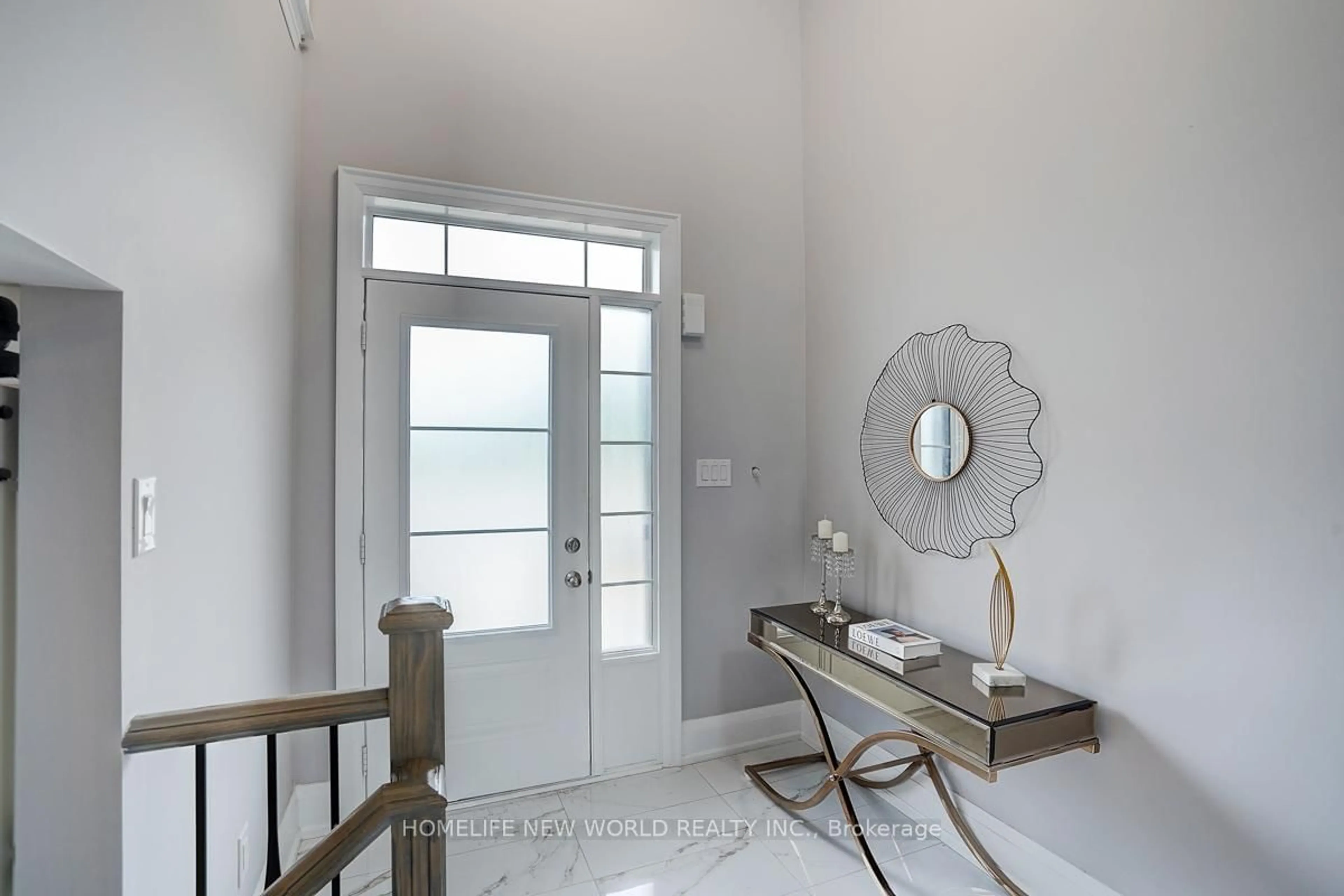 Indoor entryway for 4146 Highway 7 Rd, Markham Ontario L3R 0W9