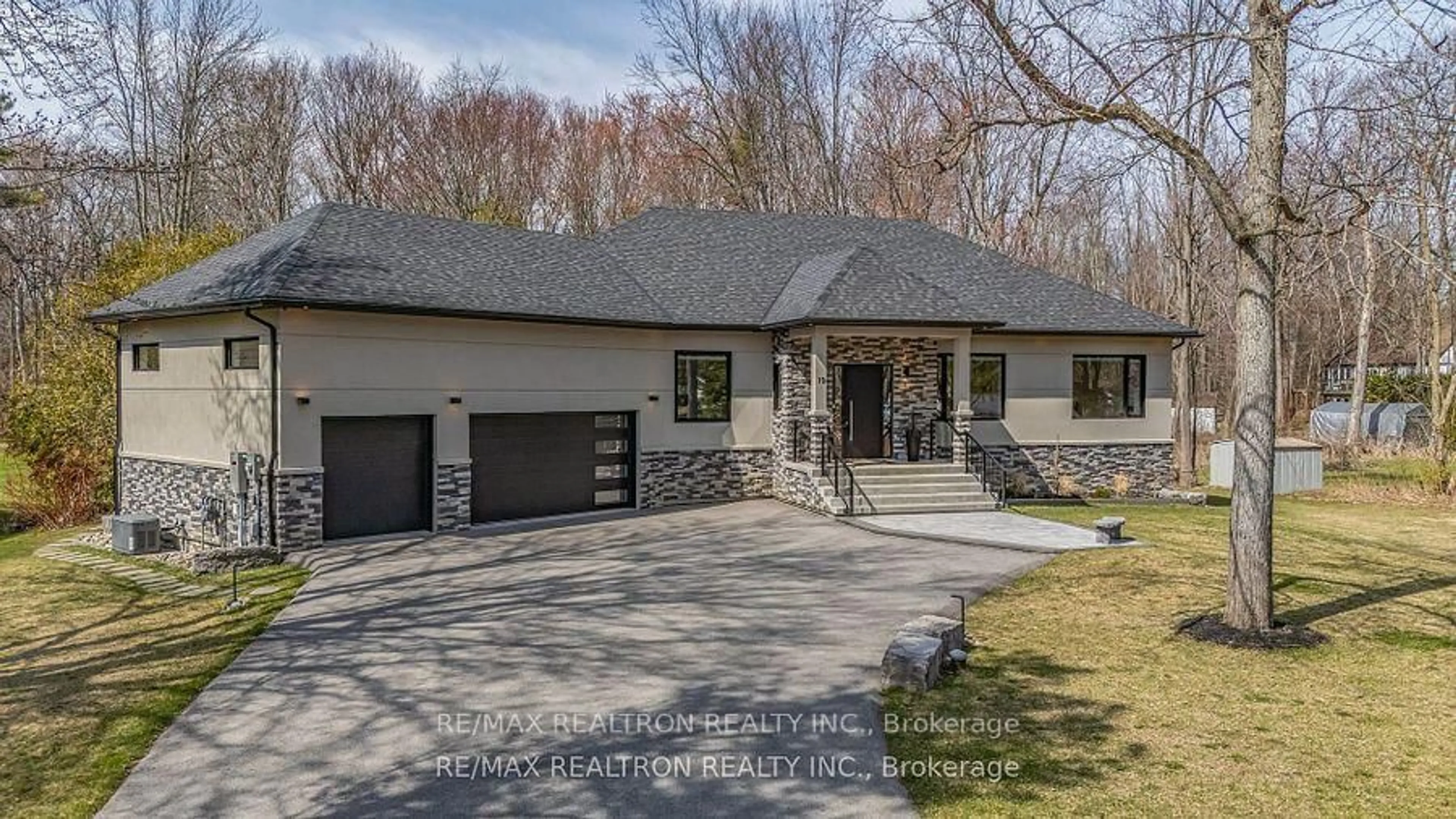 Home with brick exterior material, street for 12 Morgans Rd, East Gwillimbury Ontario L9N 0E7