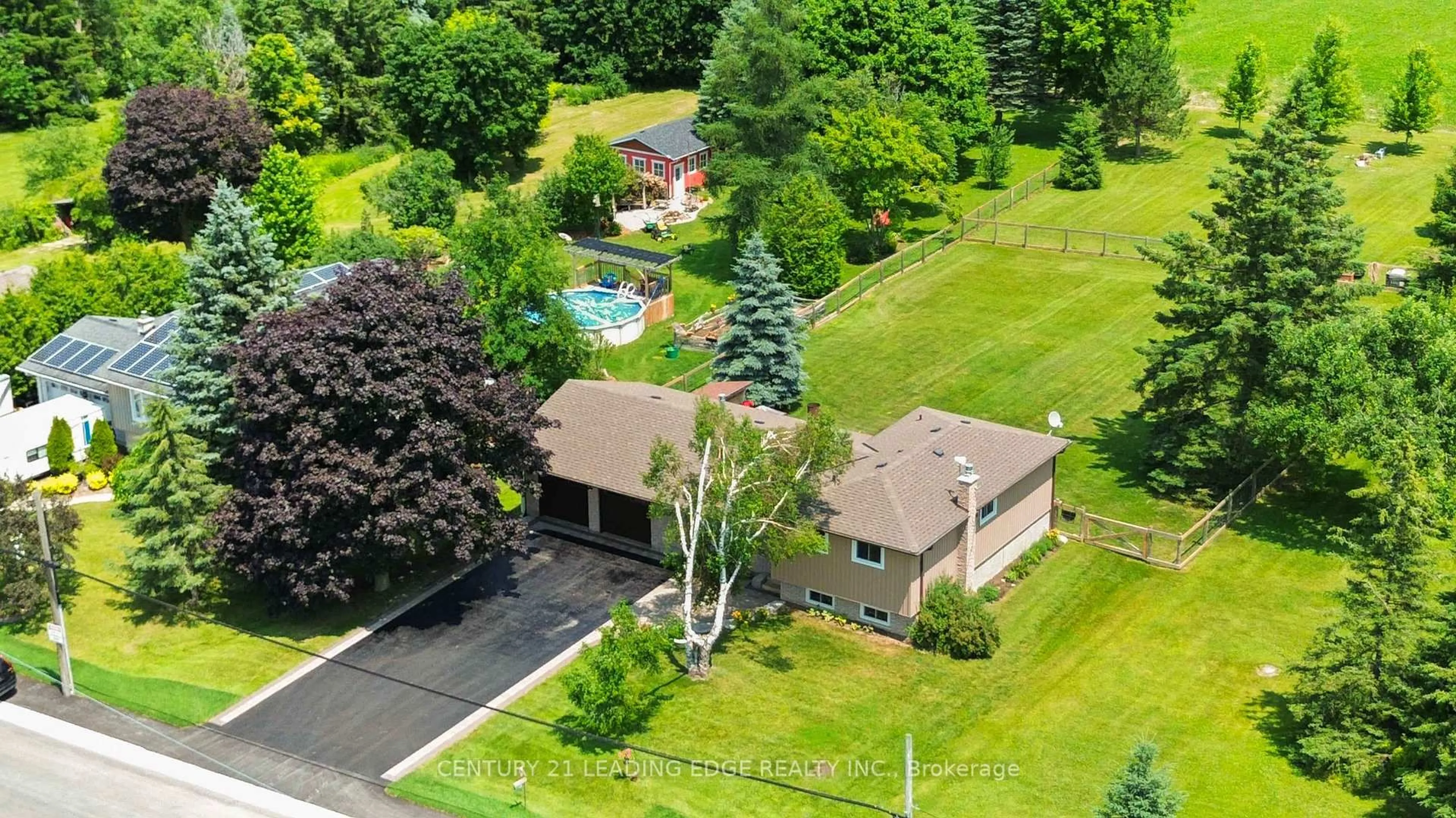A pic from outside/outdoor area/front of a property/back of a property/a pic from drone, unknown for 11729 Regional Rd 1 Rd, Uxbridge Ontario L0C 1C0