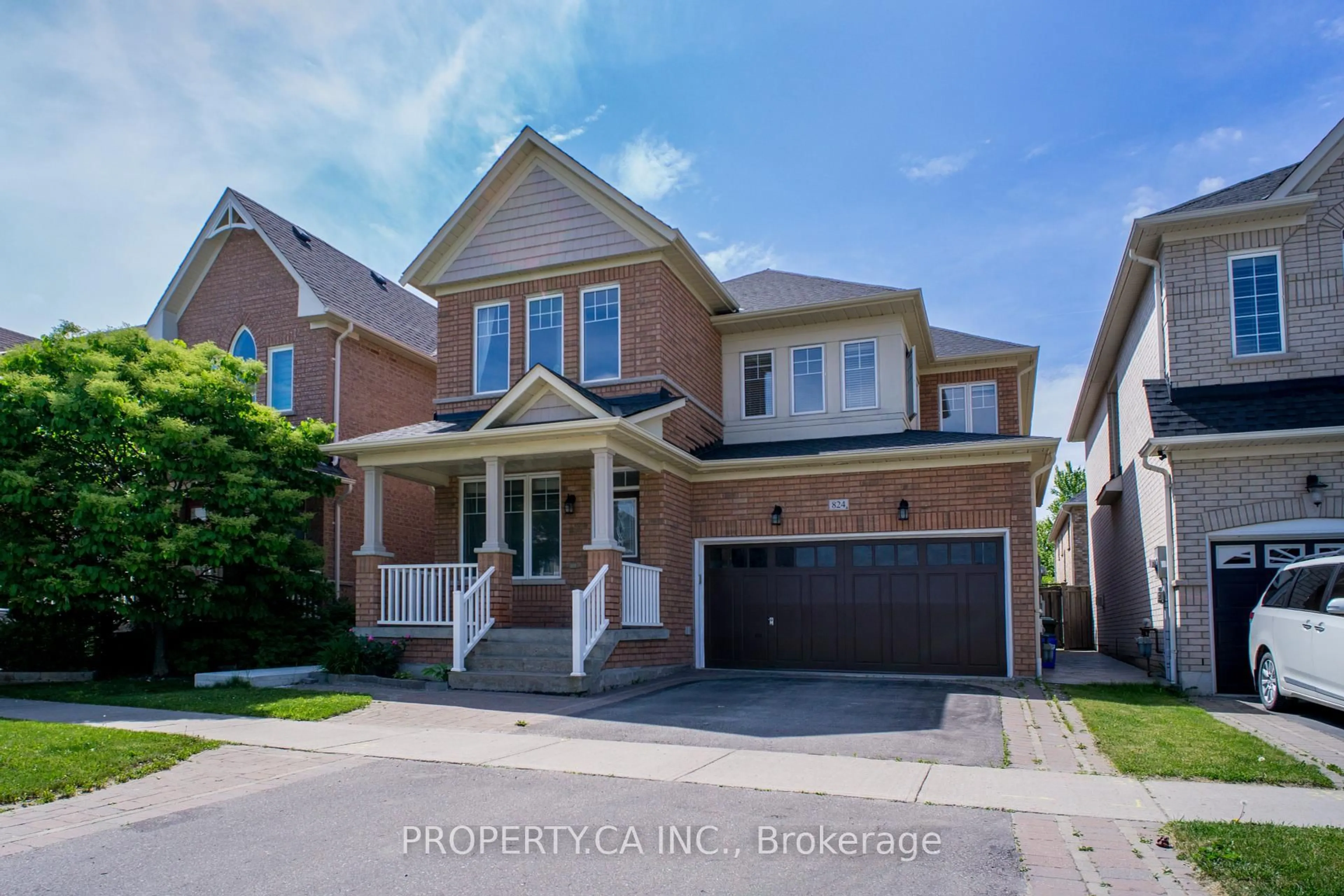 Home with brick exterior material, street for 824 Millard St, Whitchurch-Stouffville Ontario L4A 0B6