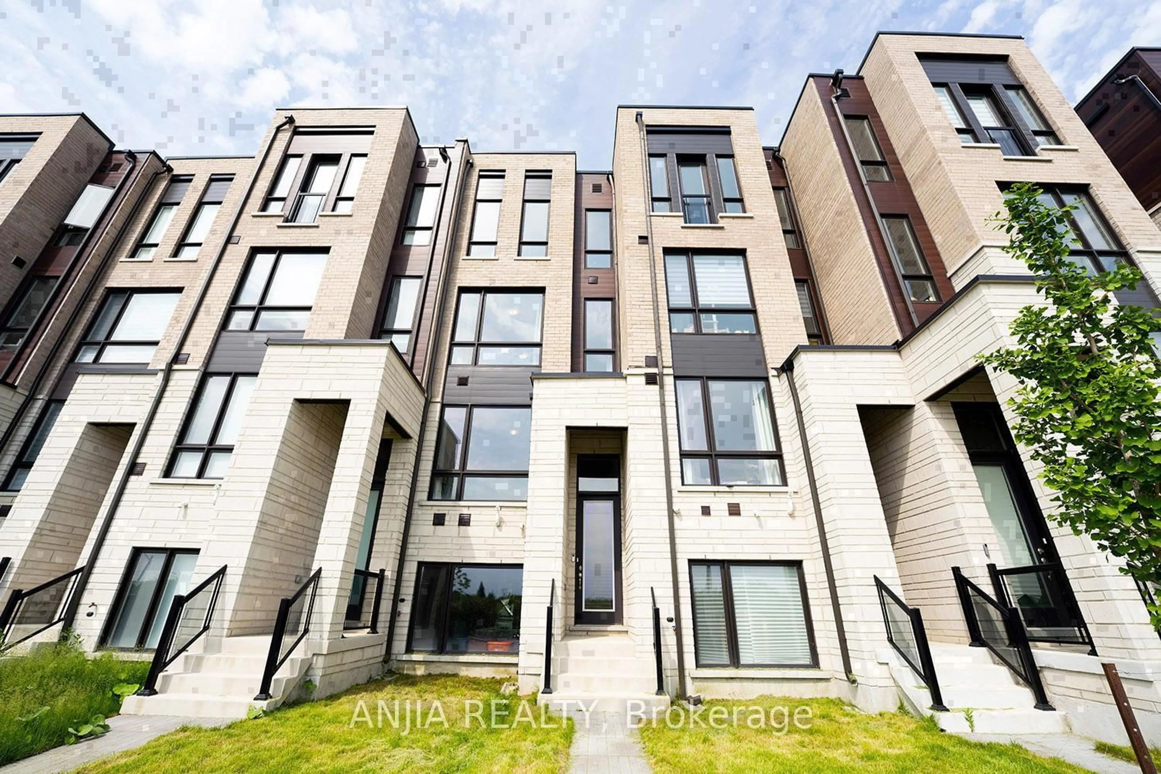A pic from outside/outdoor area/front of a property/back of a property/a pic from drone, building for 43 Mikayla Lane, Markham Ontario L6B 1R1