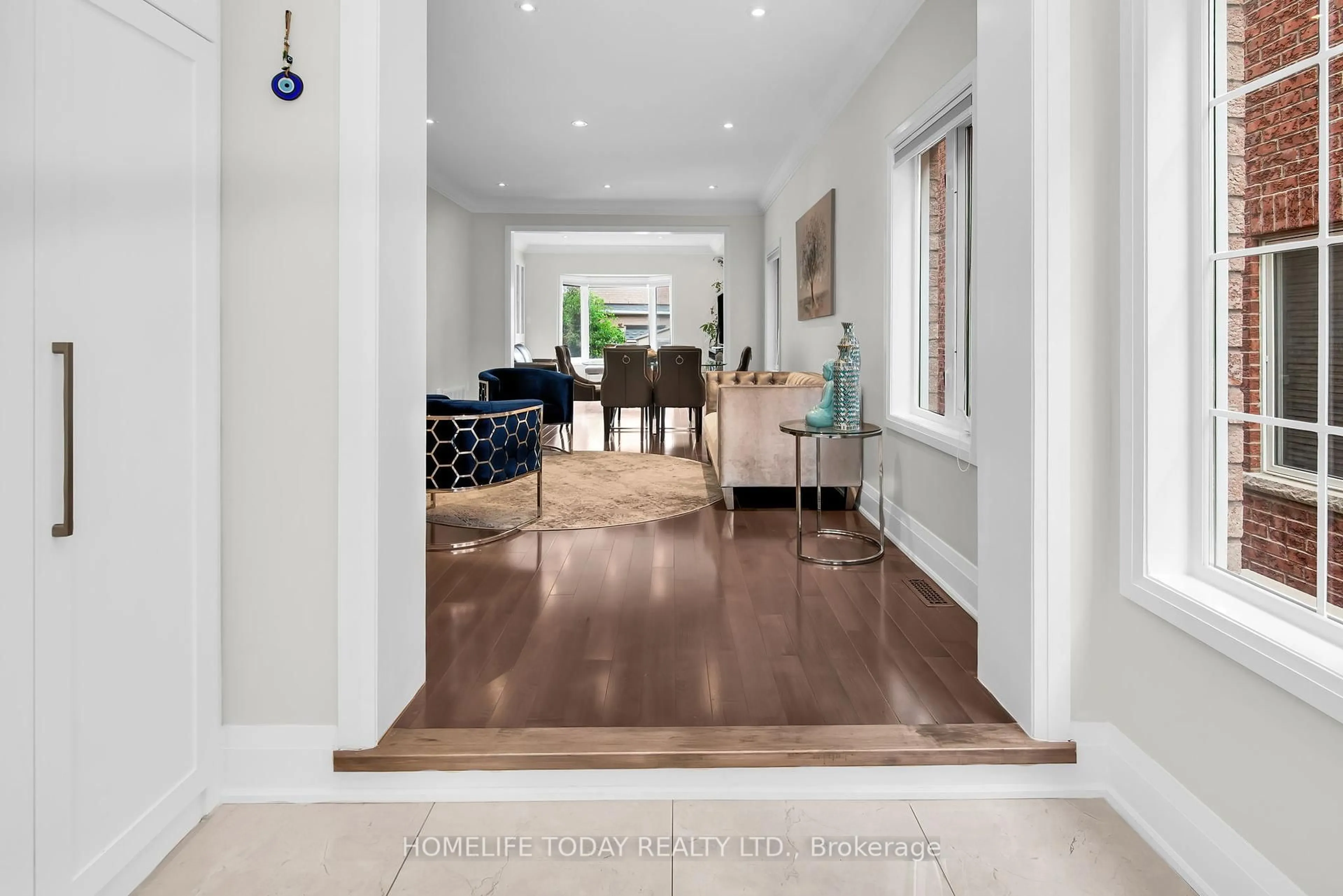 Indoor foyer for 51 Weatherill Rd, Markham Ontario L6C 2P2
