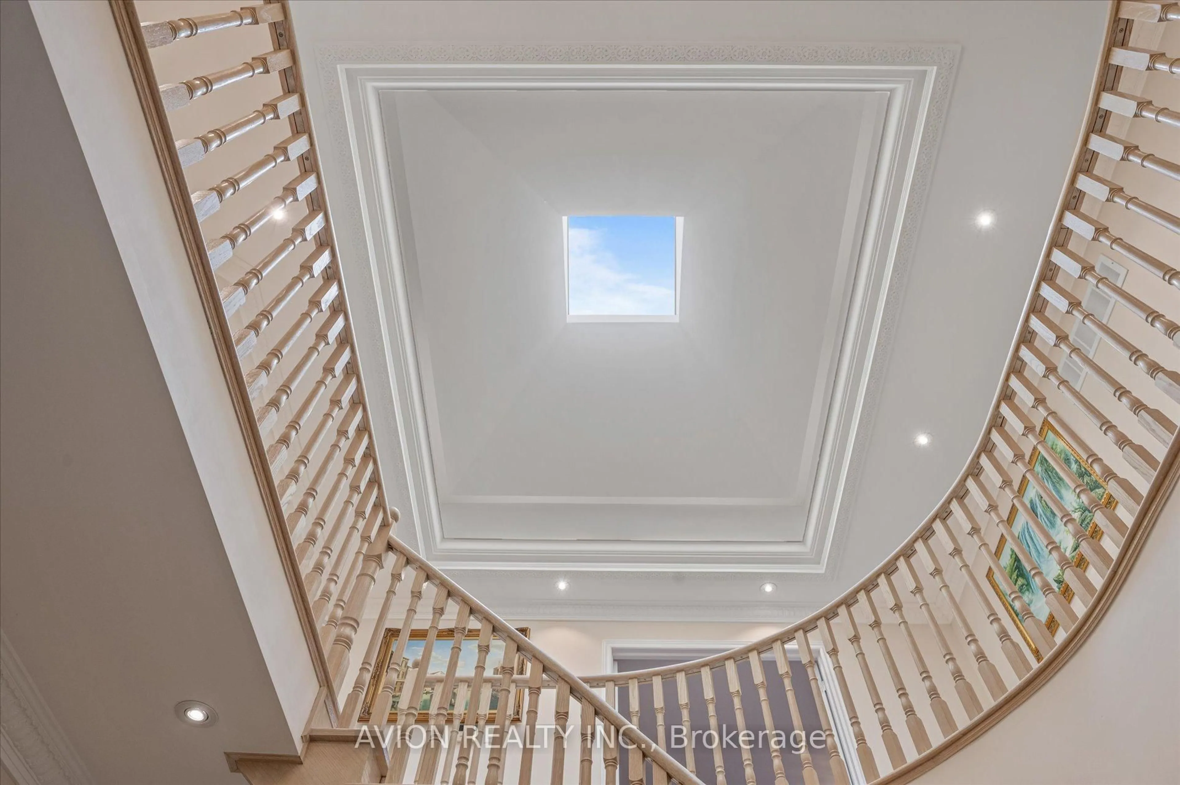 Stairs for 55 Frybrook Cres, Richmond Hill Ontario L5B 4B9