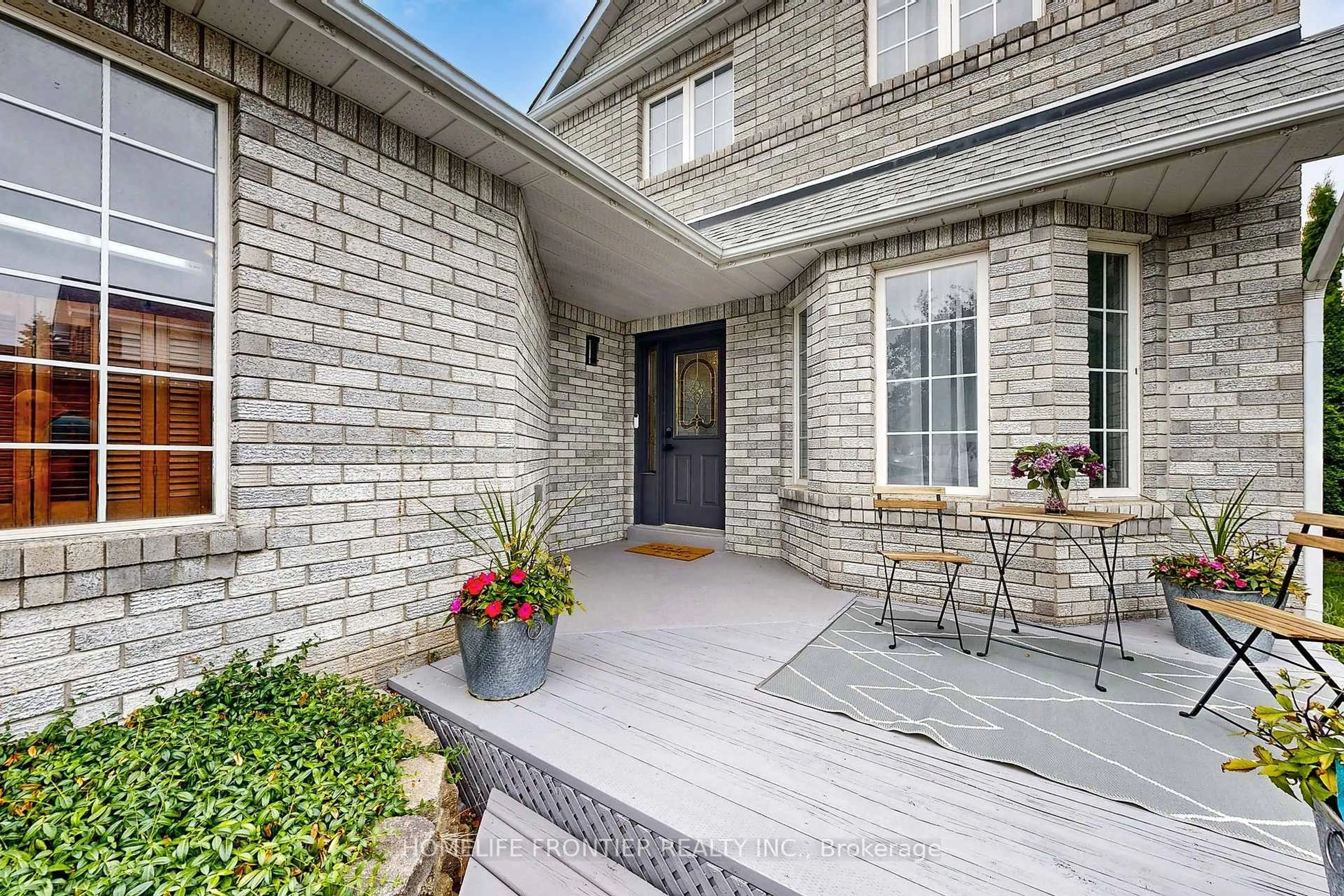 Home with brick exterior material, street for 1090 Kensington St, Innisfil Ontario L9S 1V1