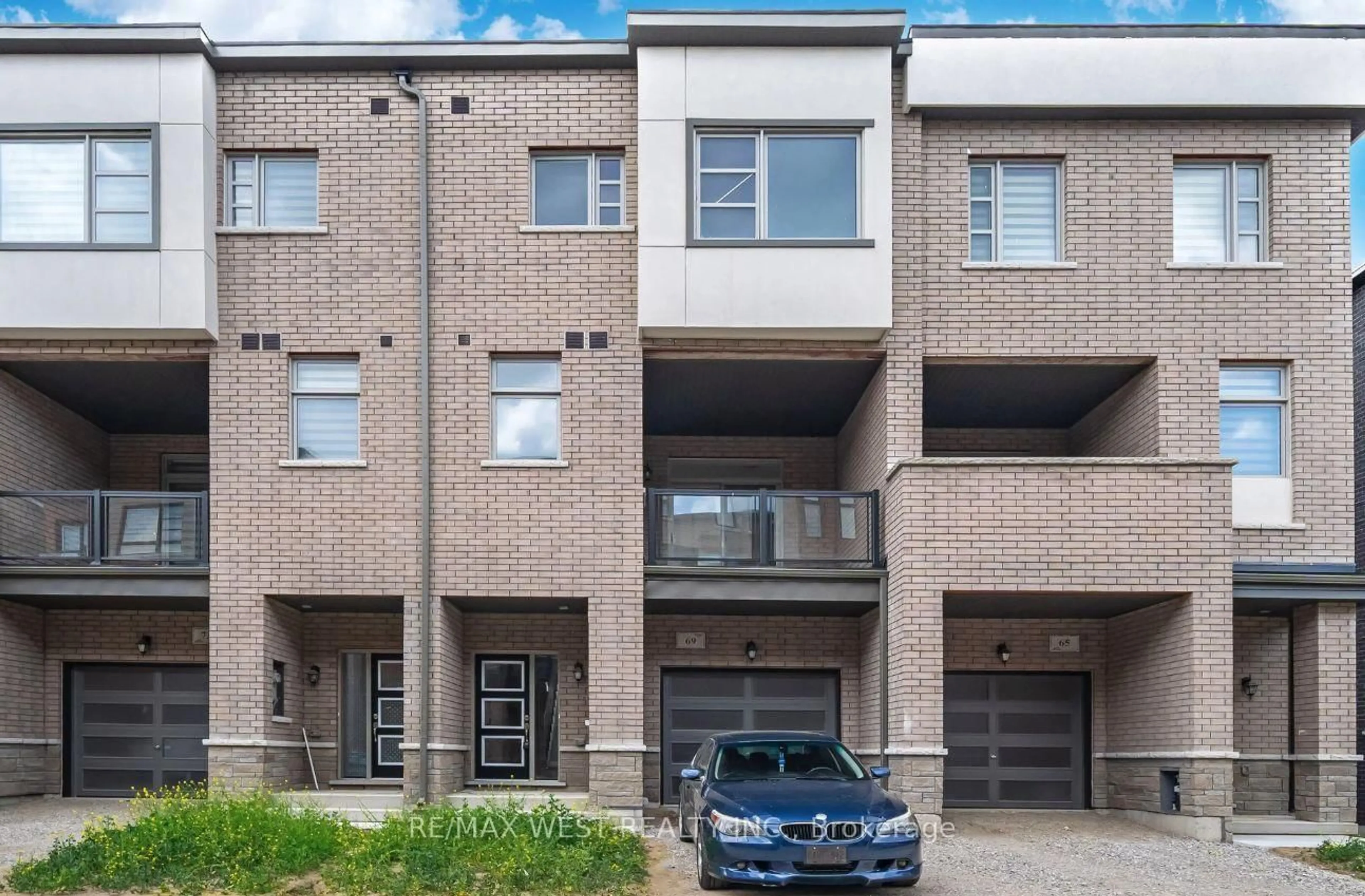 Home with brick exterior material, street for 69 Inverary Cres, Vaughan Ontario L4H 5G8
