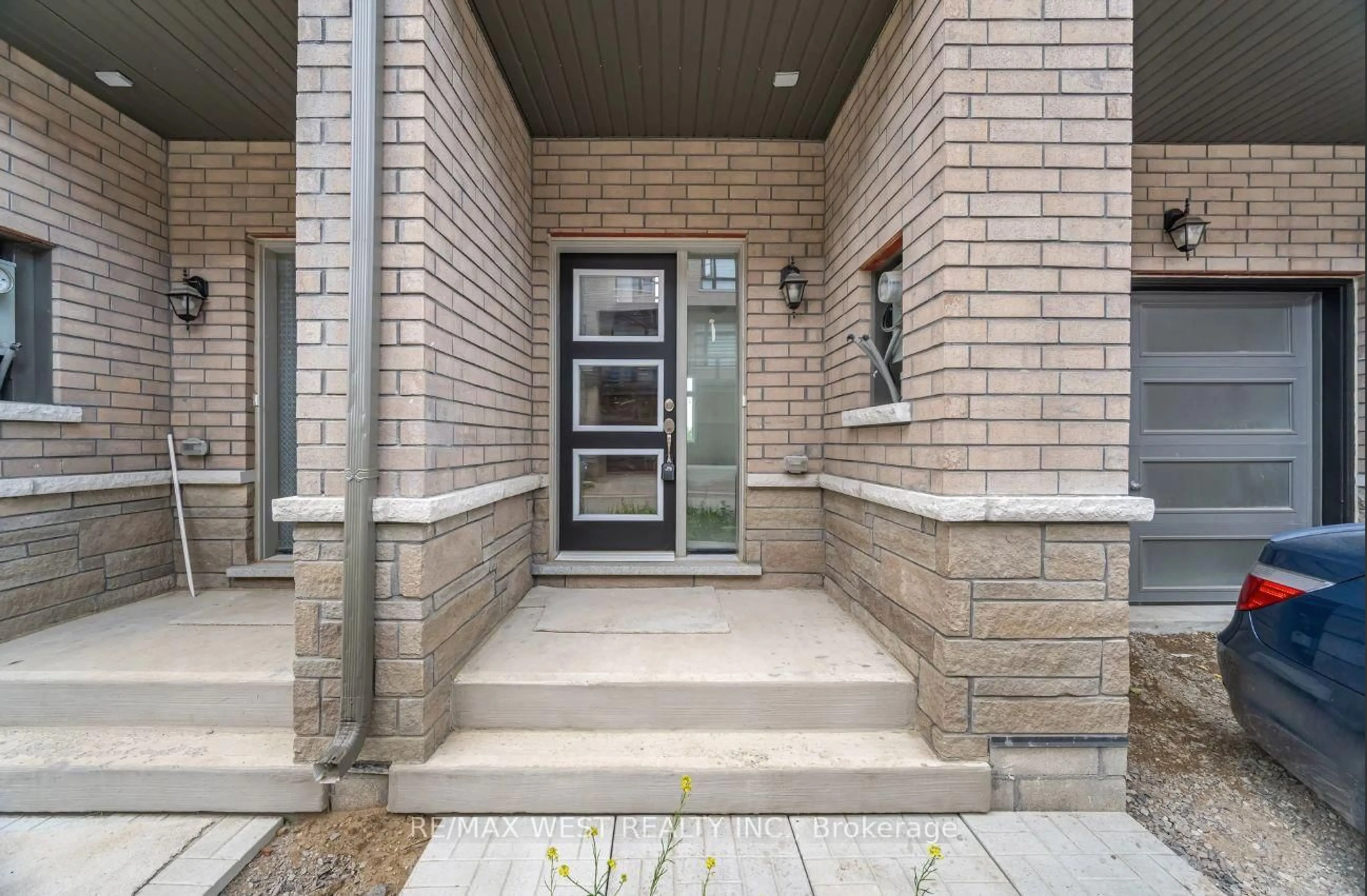 Unknown for 69 Inverary Cres, Vaughan Ontario L4H 5G8