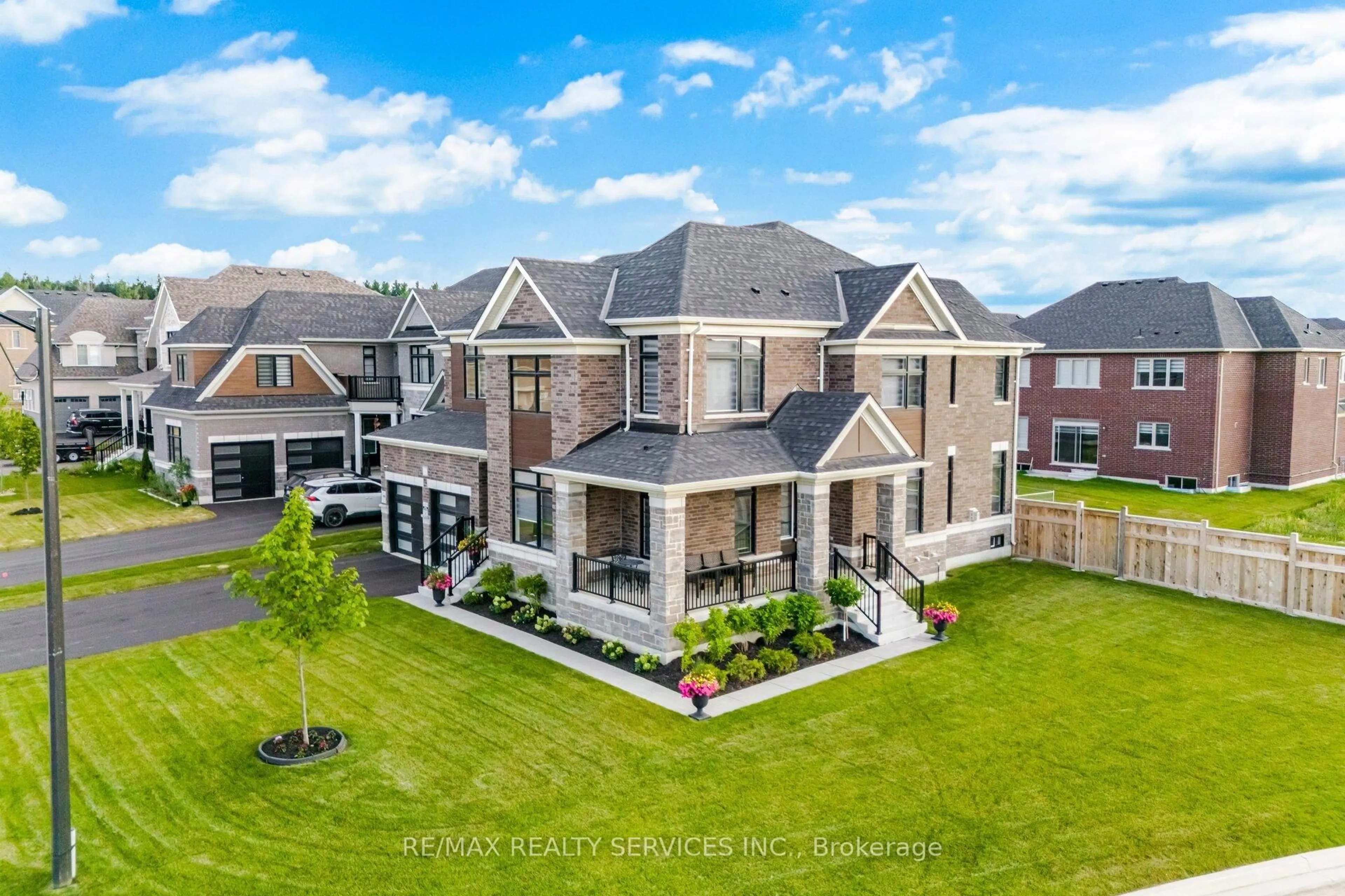 A pic from outside/outdoor area/front of a property/back of a property/a pic from drone, mountain view for 1 Twinleaf Cres, Adjala-Tosorontio Ontario L0G 1W0