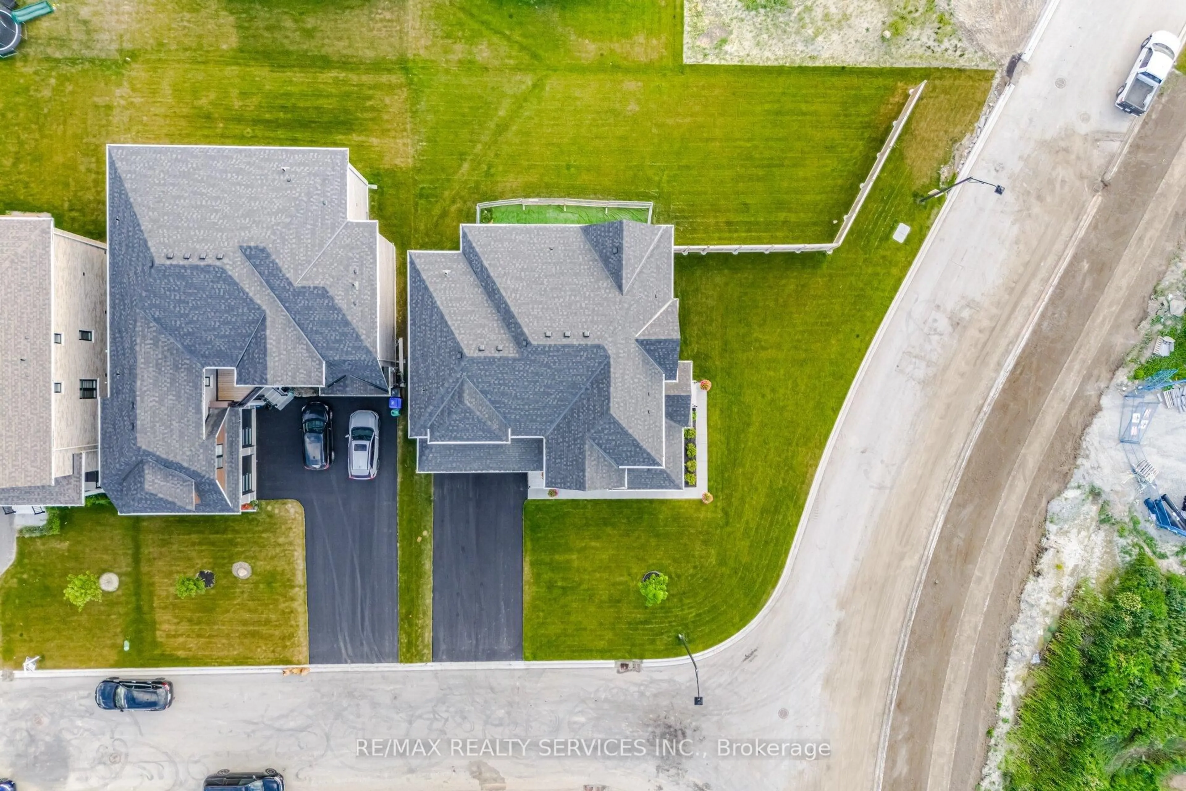 A pic from outside/outdoor area/front of a property/back of a property/a pic from drone, street for 1 Twinleaf Cres, Adjala-Tosorontio Ontario L0G 1W0