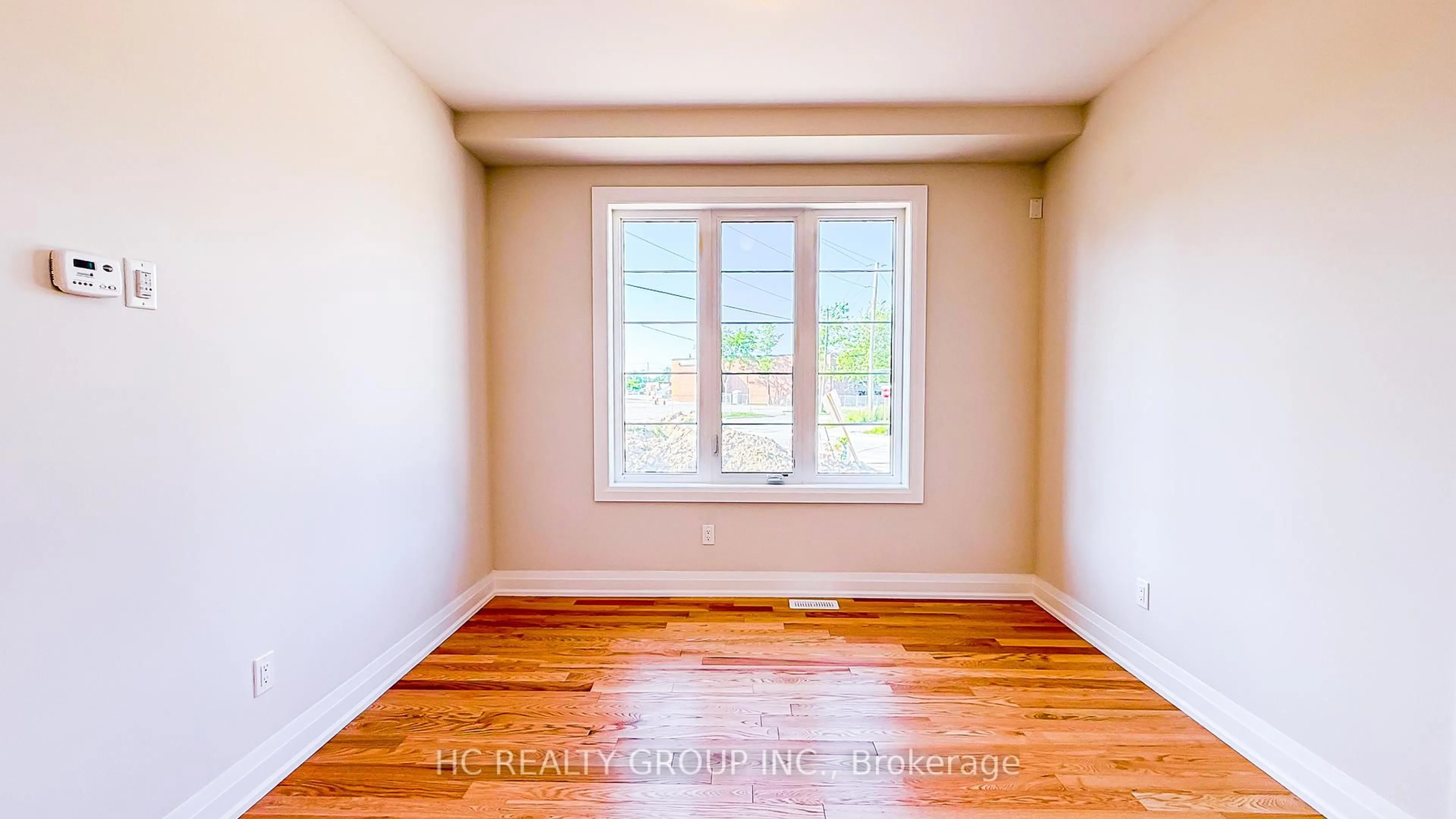 A pic of a room for 2 Rail Trail Crt, Georgina Ontario L0E 1R0