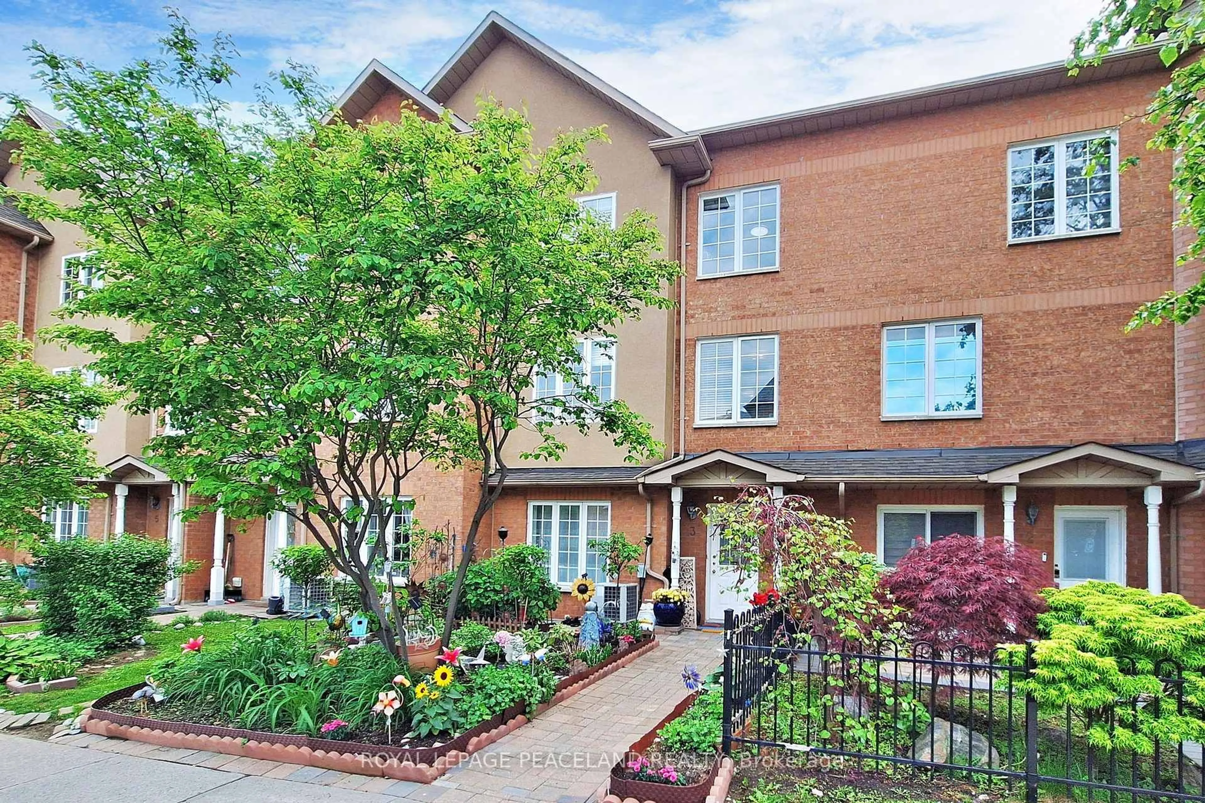Patio, street for 15 St Moritz Way #3, Markham Ontario L3R 4G2