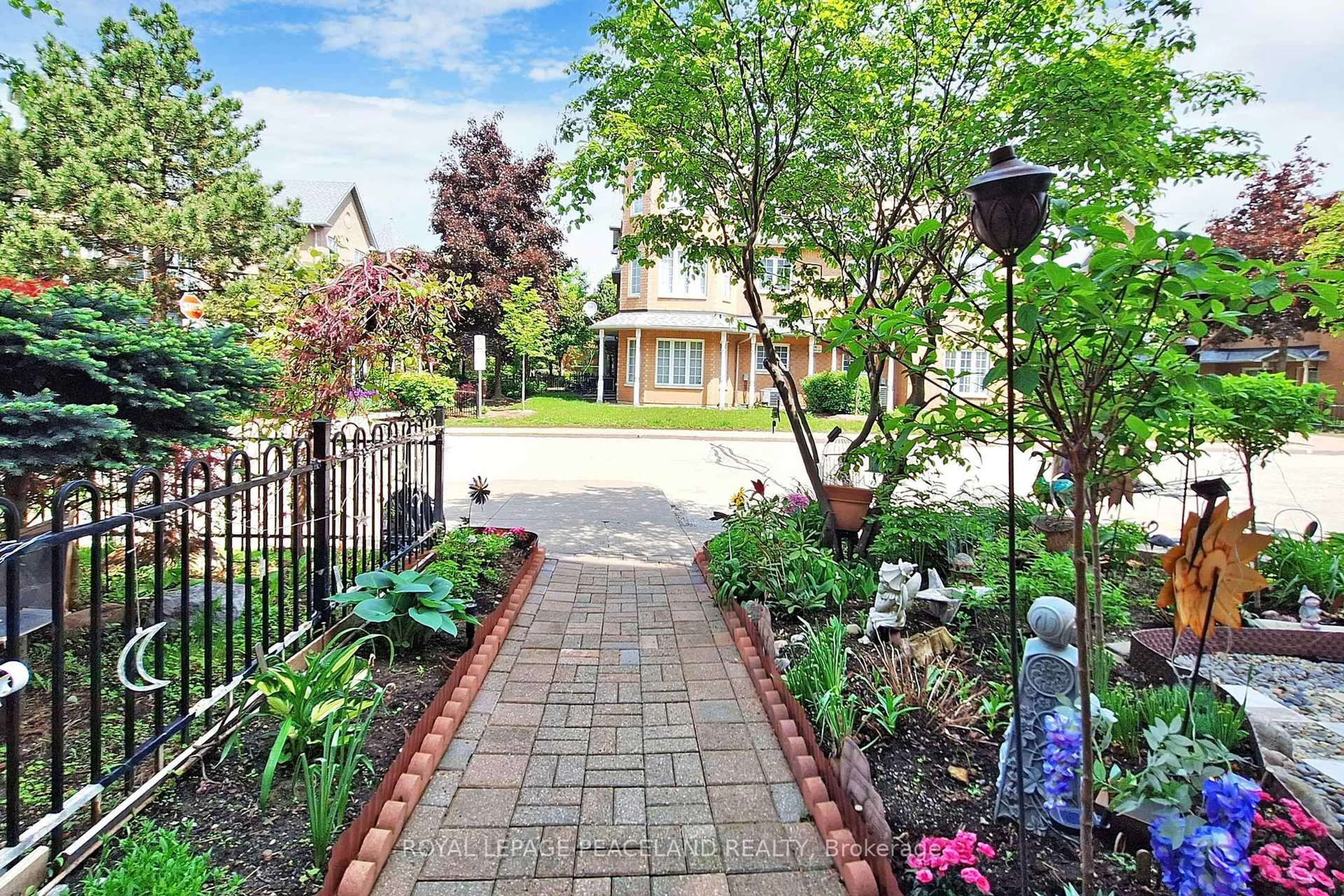 Patio, street for 15 St Moritz Way #3, Markham Ontario L3R 4G2