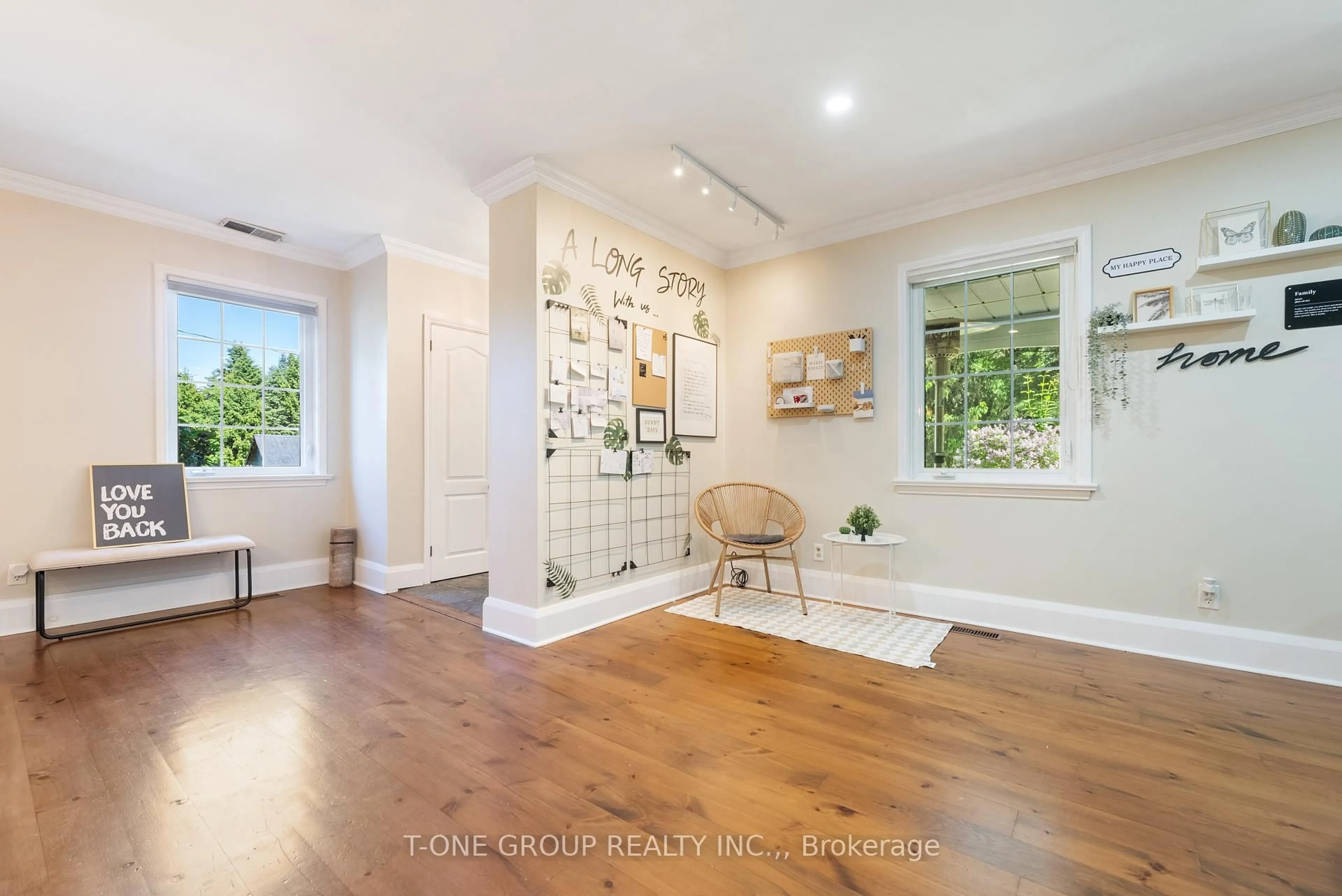Indoor entryway for 3849 Concession 4 Rd, Uxbridge Ontario L0C 1A0