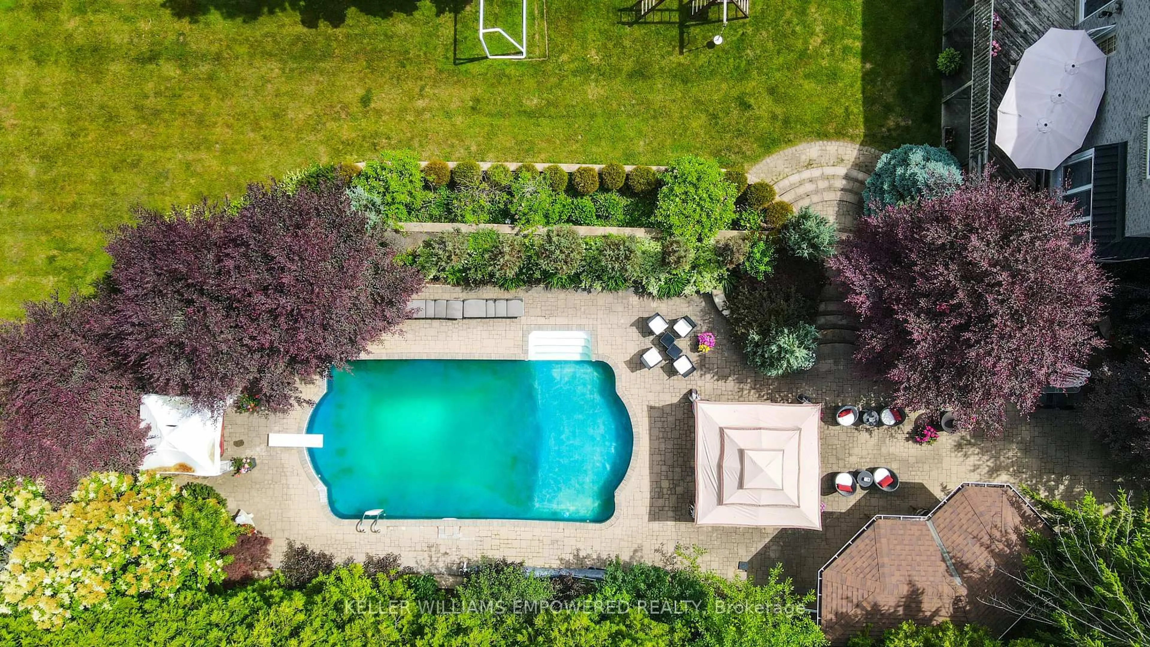 Pool for 788 Woodland Acres Cres, Vaughan Ontario L6A 1G2