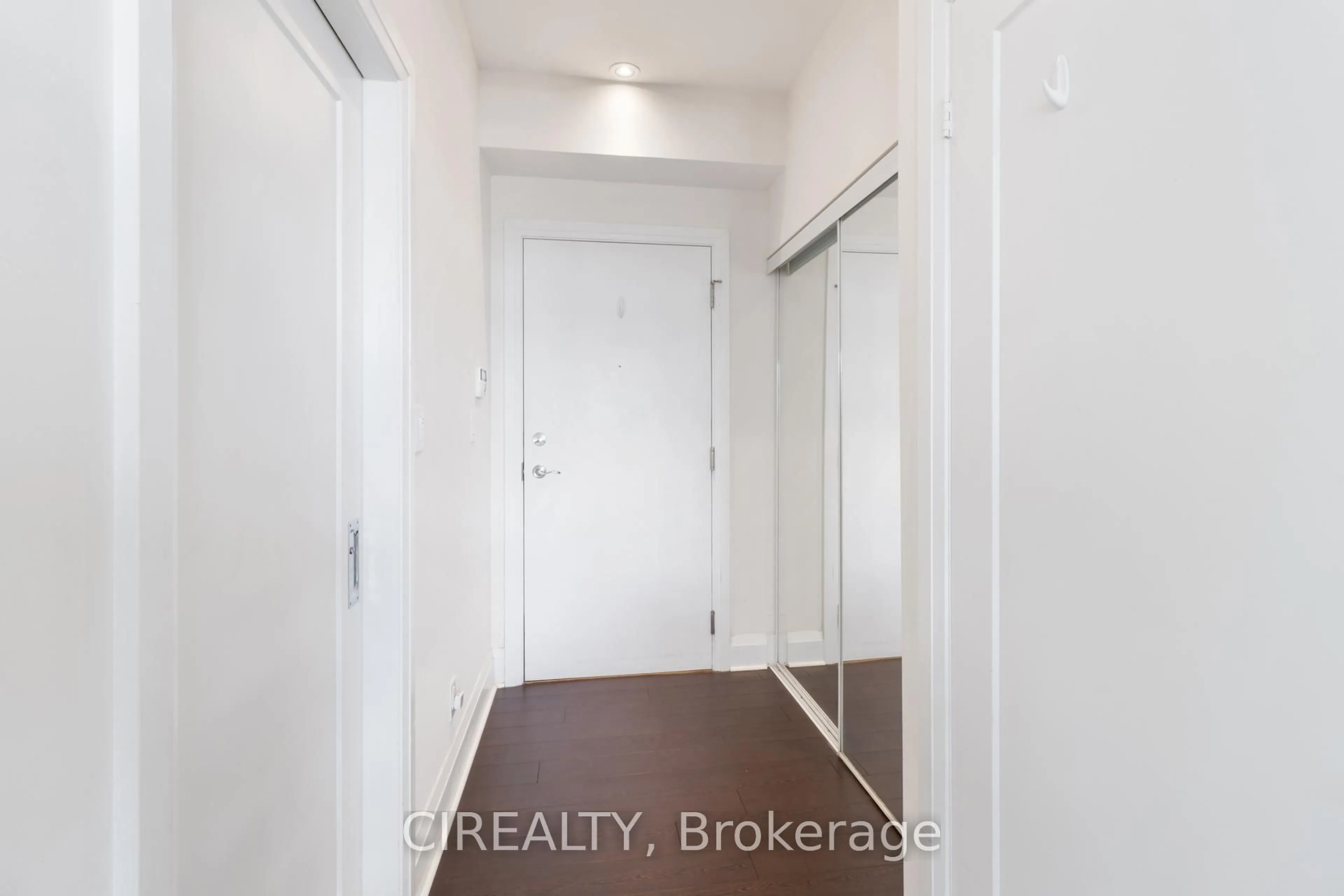 Indoor entryway for 28 Prince Regent St #PH 23, Markham Ontario L6C 0V5