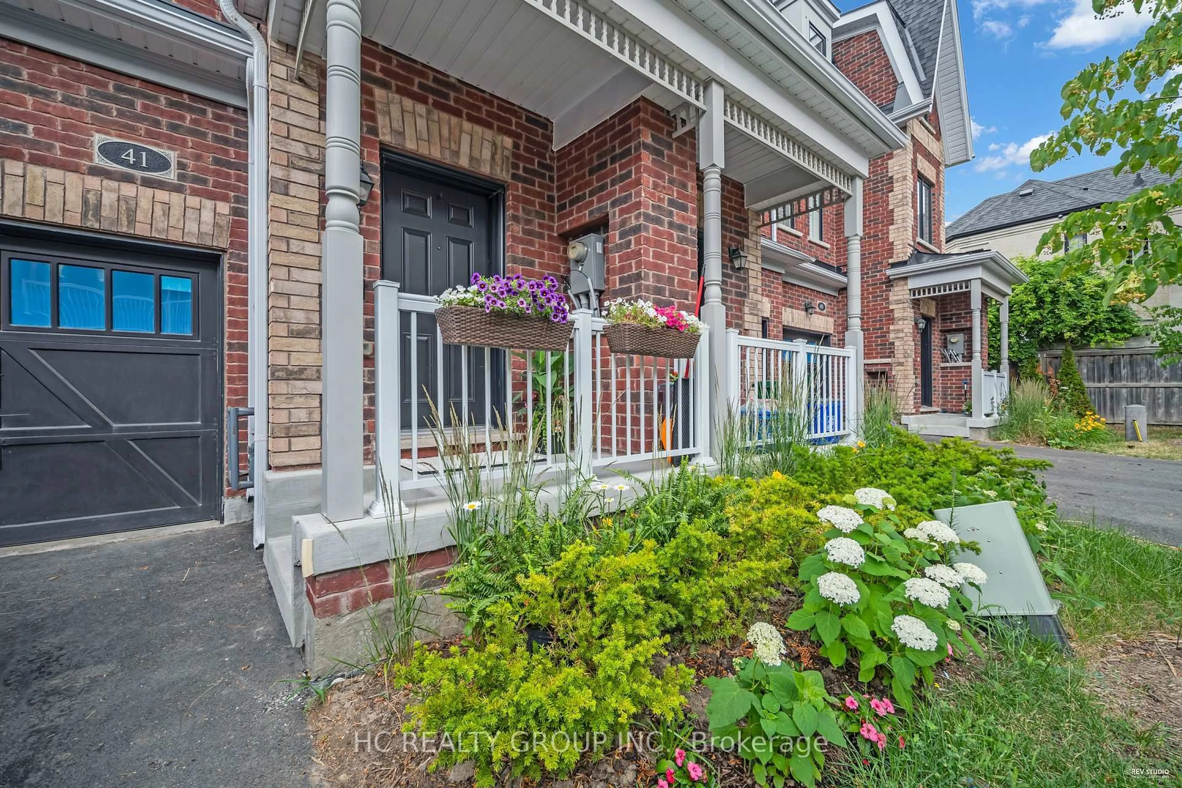 Home with brick exterior material, street for 41 Mcconaghy Crt, Vaughan Ontario L6A 5C1