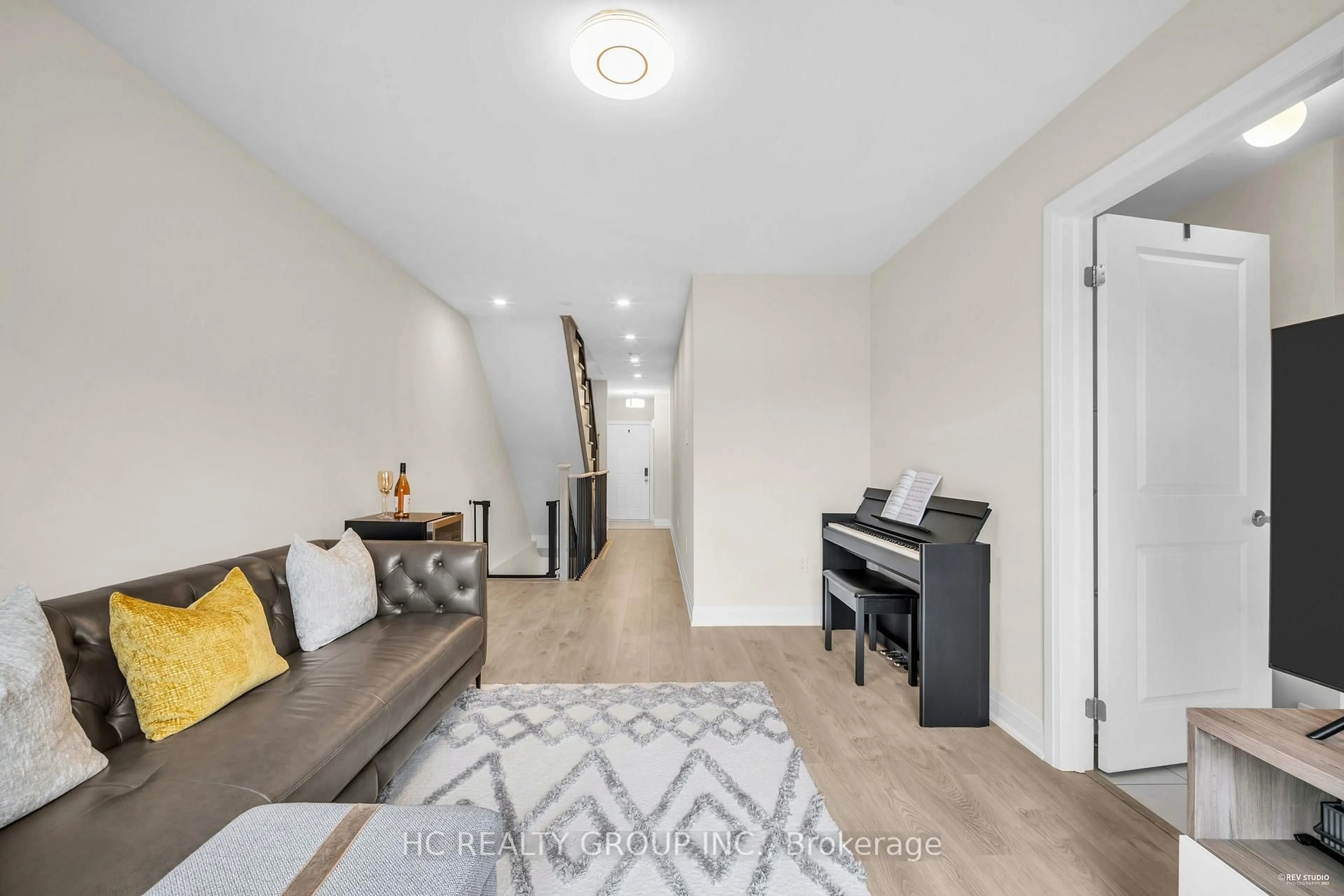 Living room with furniture, unknown for 41 Mcconaghy Crt, Vaughan Ontario L6A 5C1