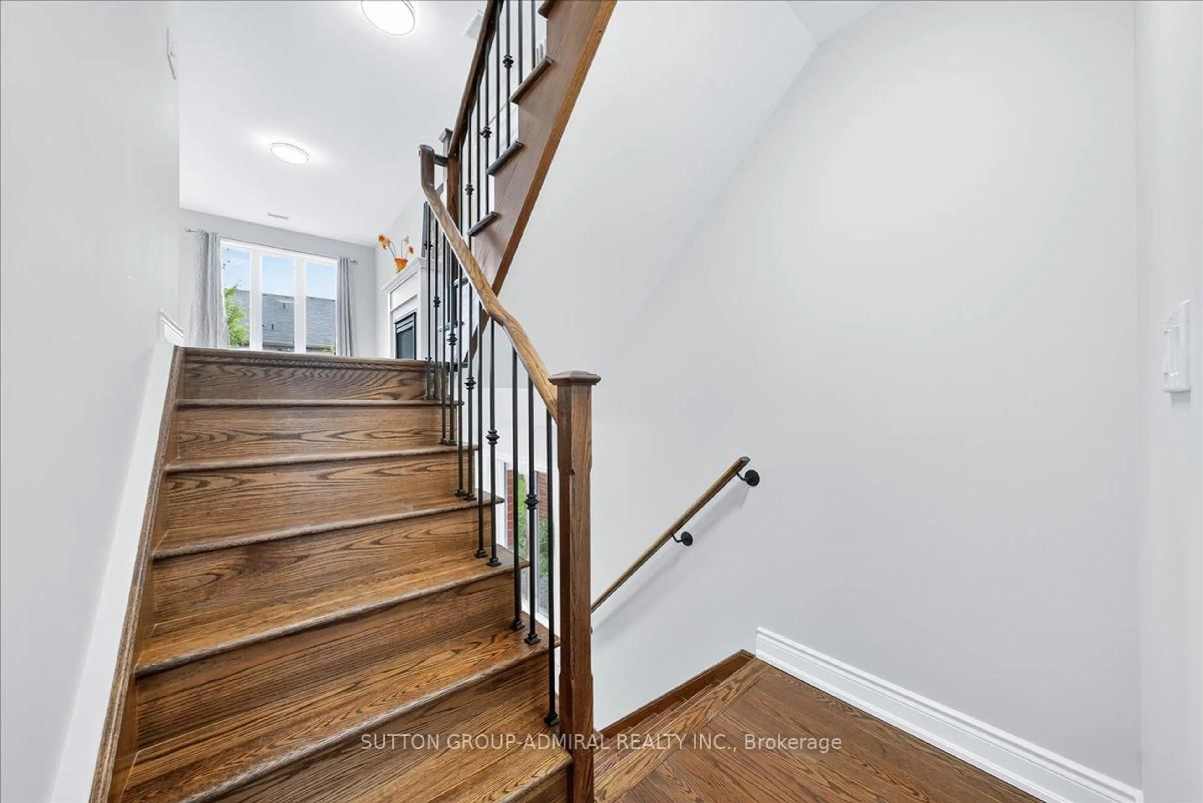 Stairs for 55 Mack Clement Lane, Richmond Hill Ontario L4S 1K7