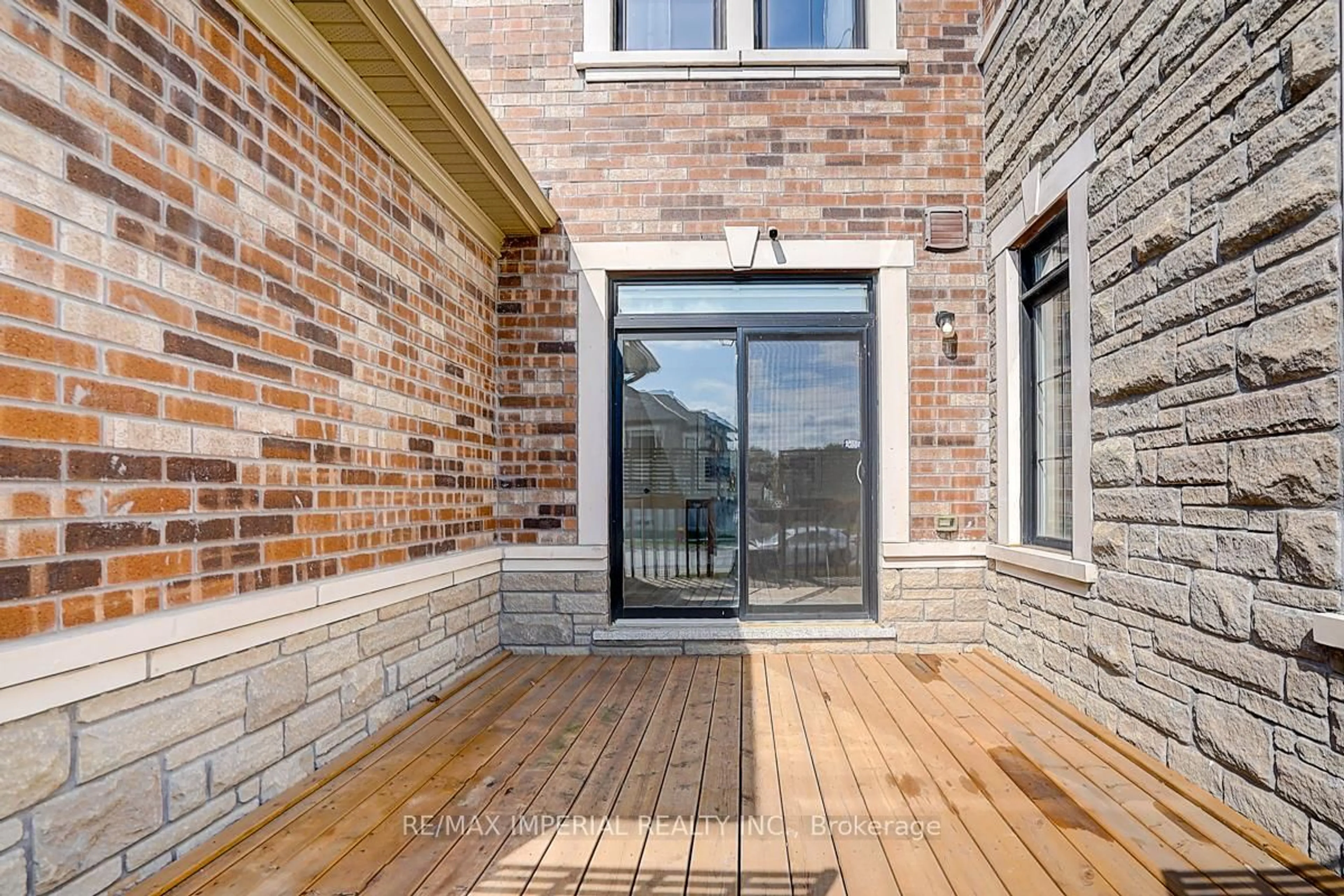 Unknown for 135 McCague Ave, Richmond Hill Ontario L4S 0M2