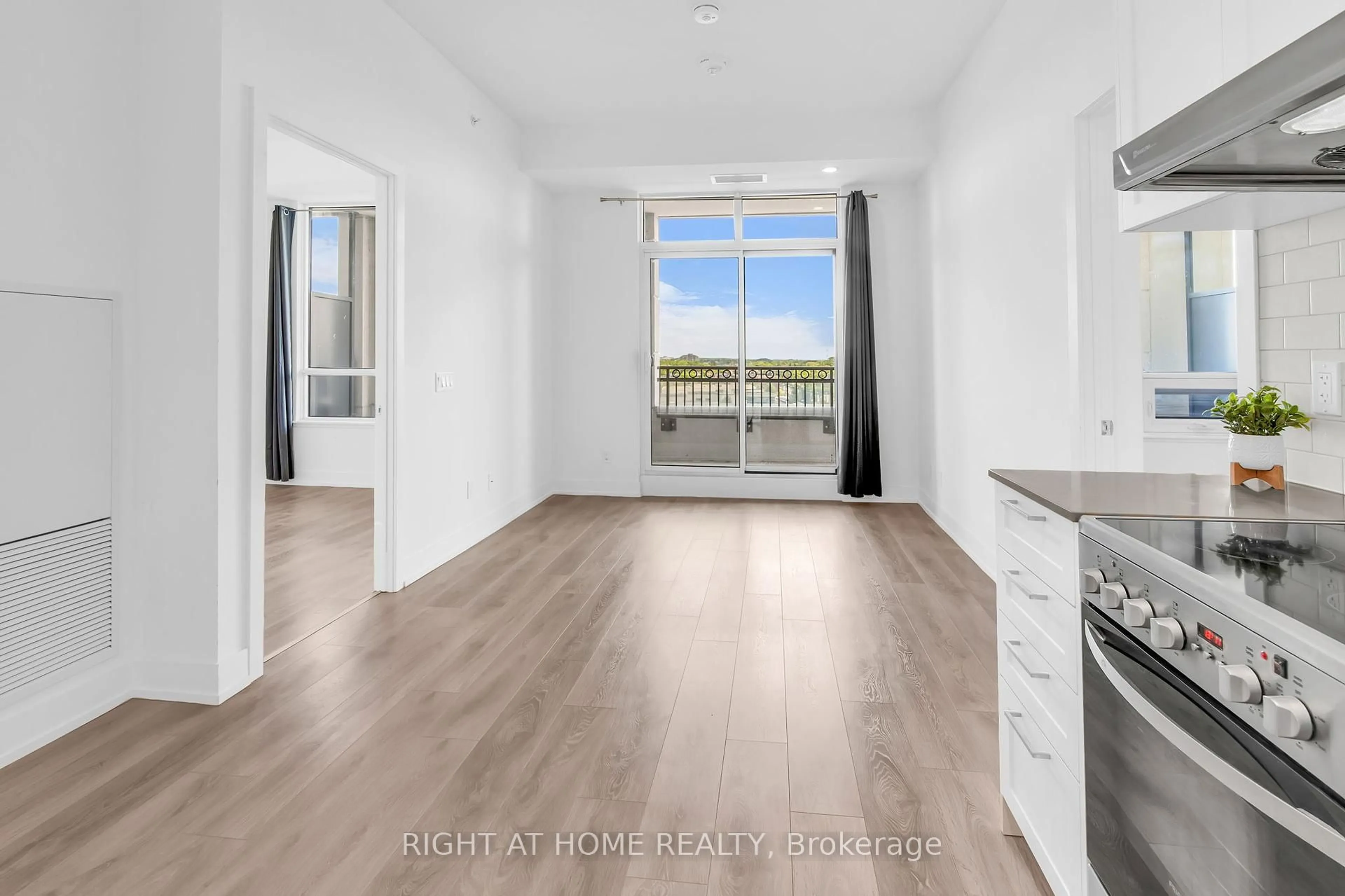 A pic of a room for 278 Buchanan Dr #807E, Markham Ontario L3R 6J1