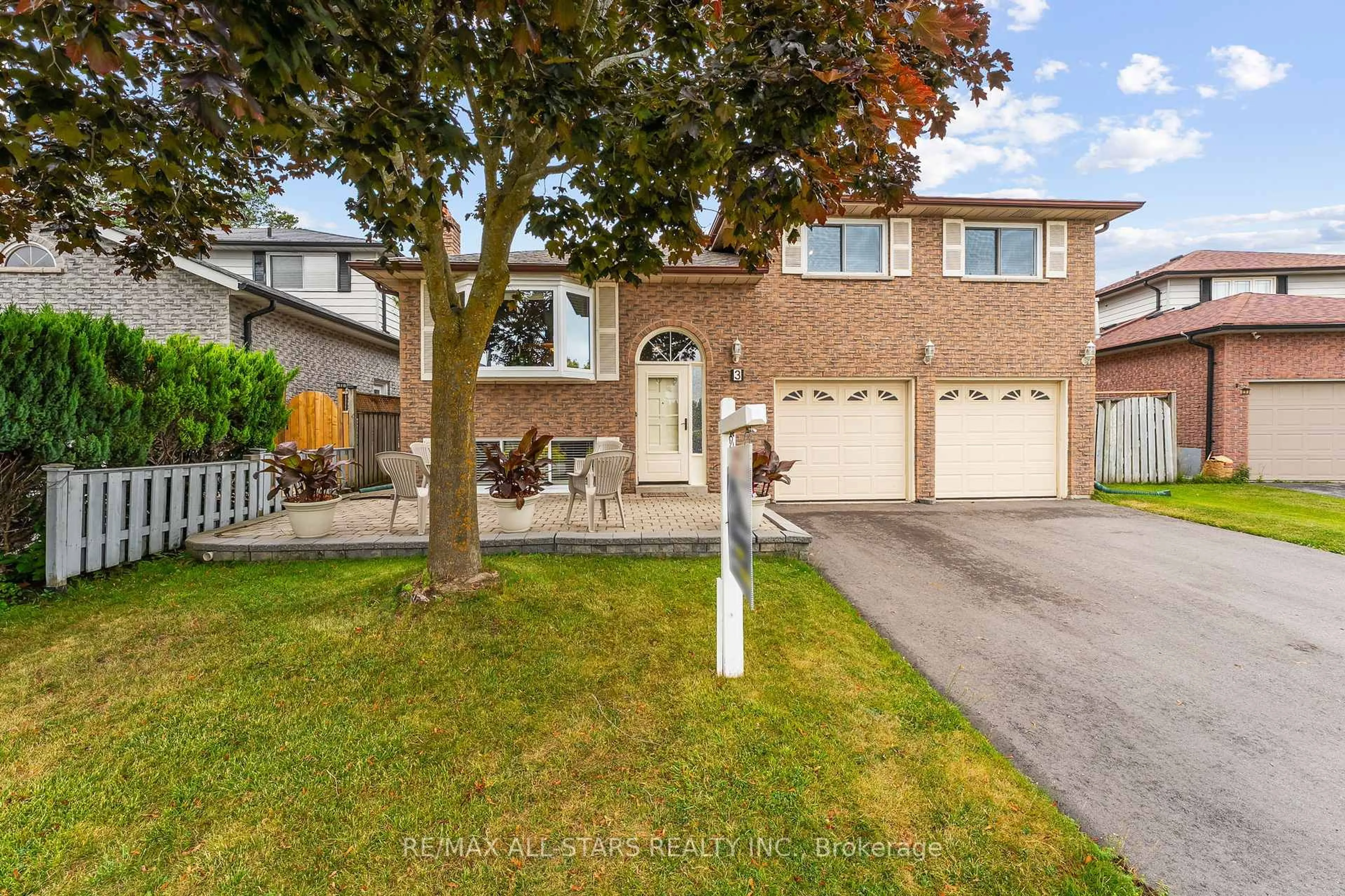 Home with brick exterior material, street for 3 Fairwood Dr, Georgina Ontario L4P 3S2