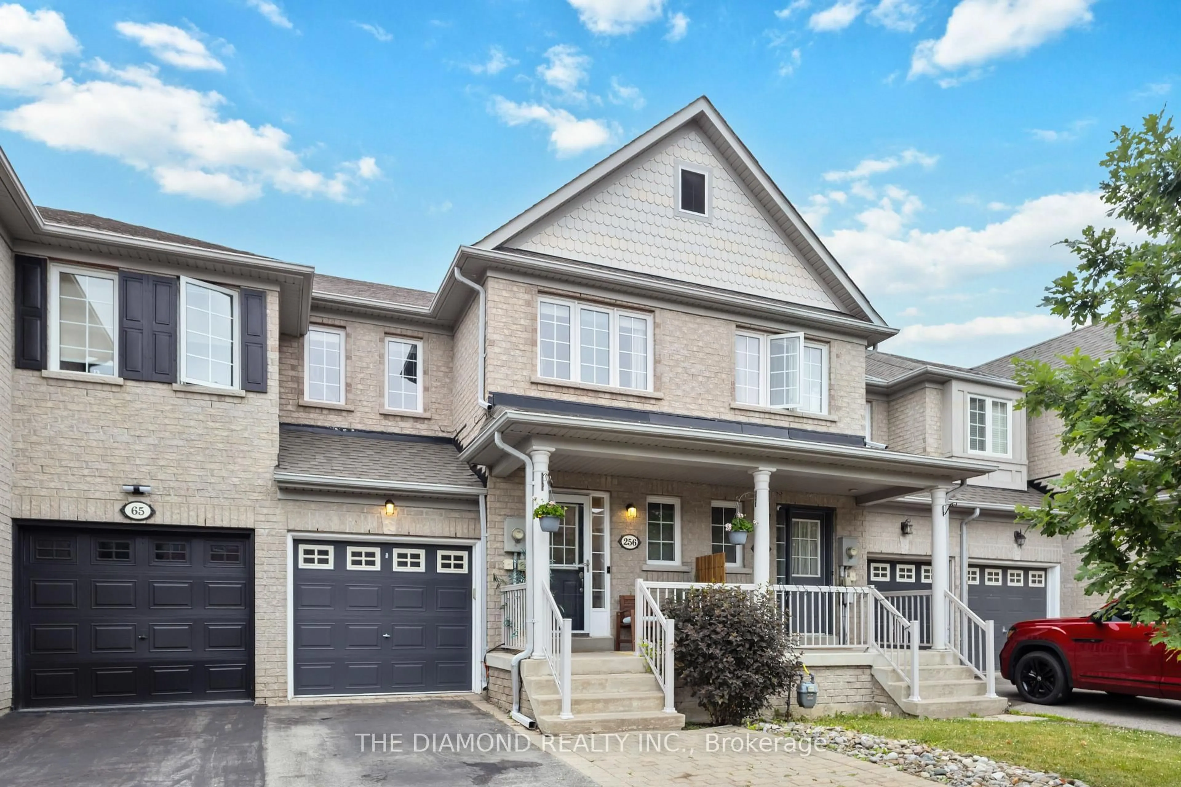 Home with vinyl exterior material, street for 256 Coleridge Dr, Newmarket Ontario L3X 2T6
