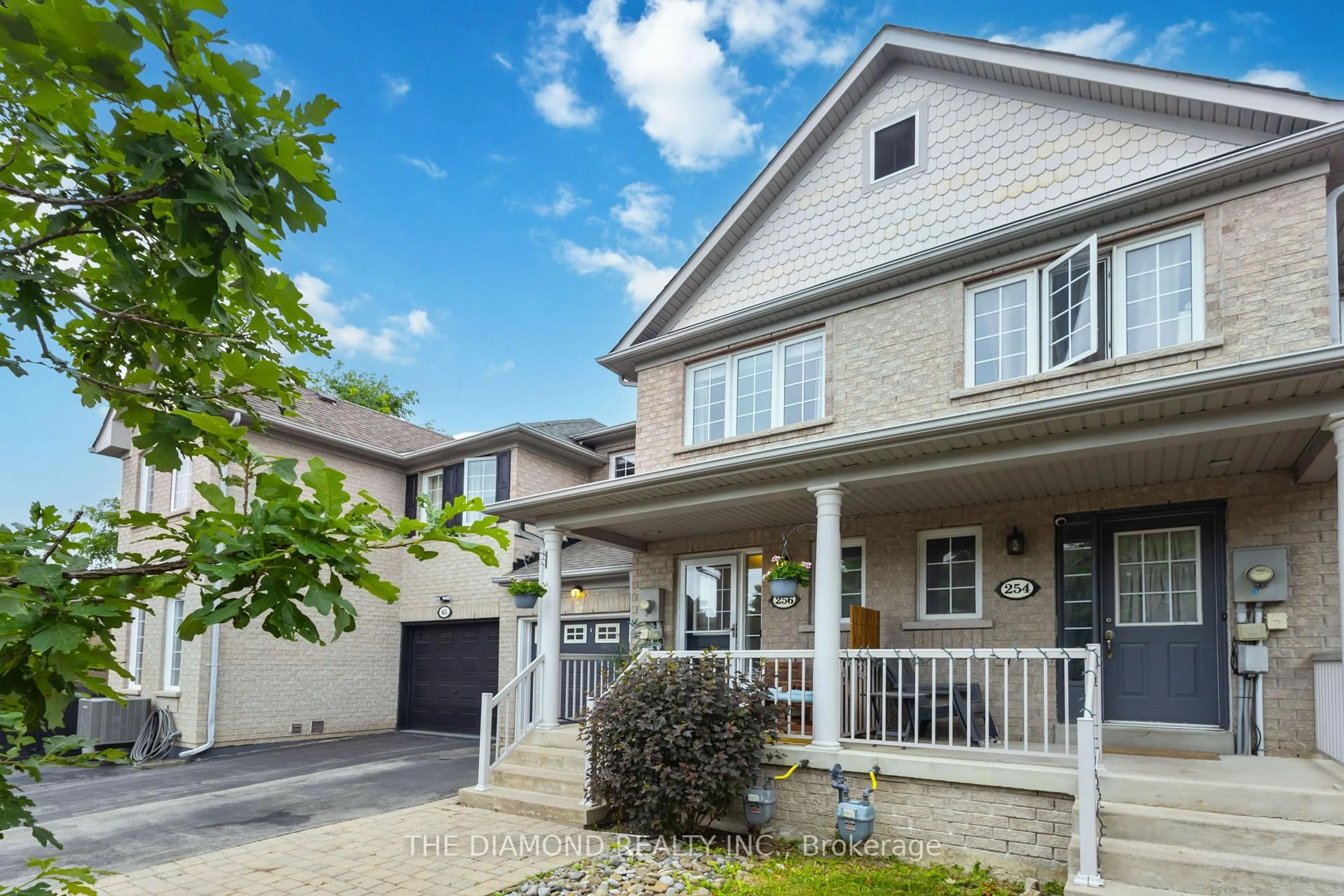 Unknown for 256 Coleridge Dr, Newmarket Ontario L3X 2T6