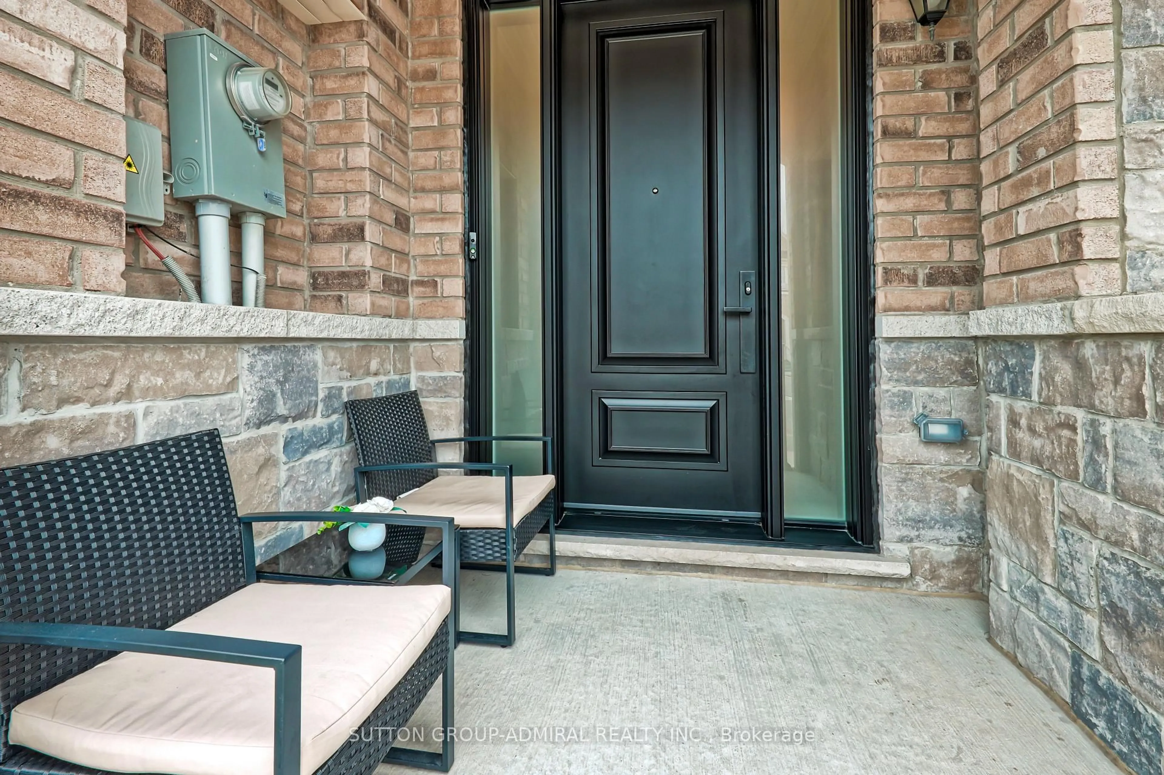Indoor entryway for 72 Drizzel Cres, Richmond Hill Ontario L4E 1G8