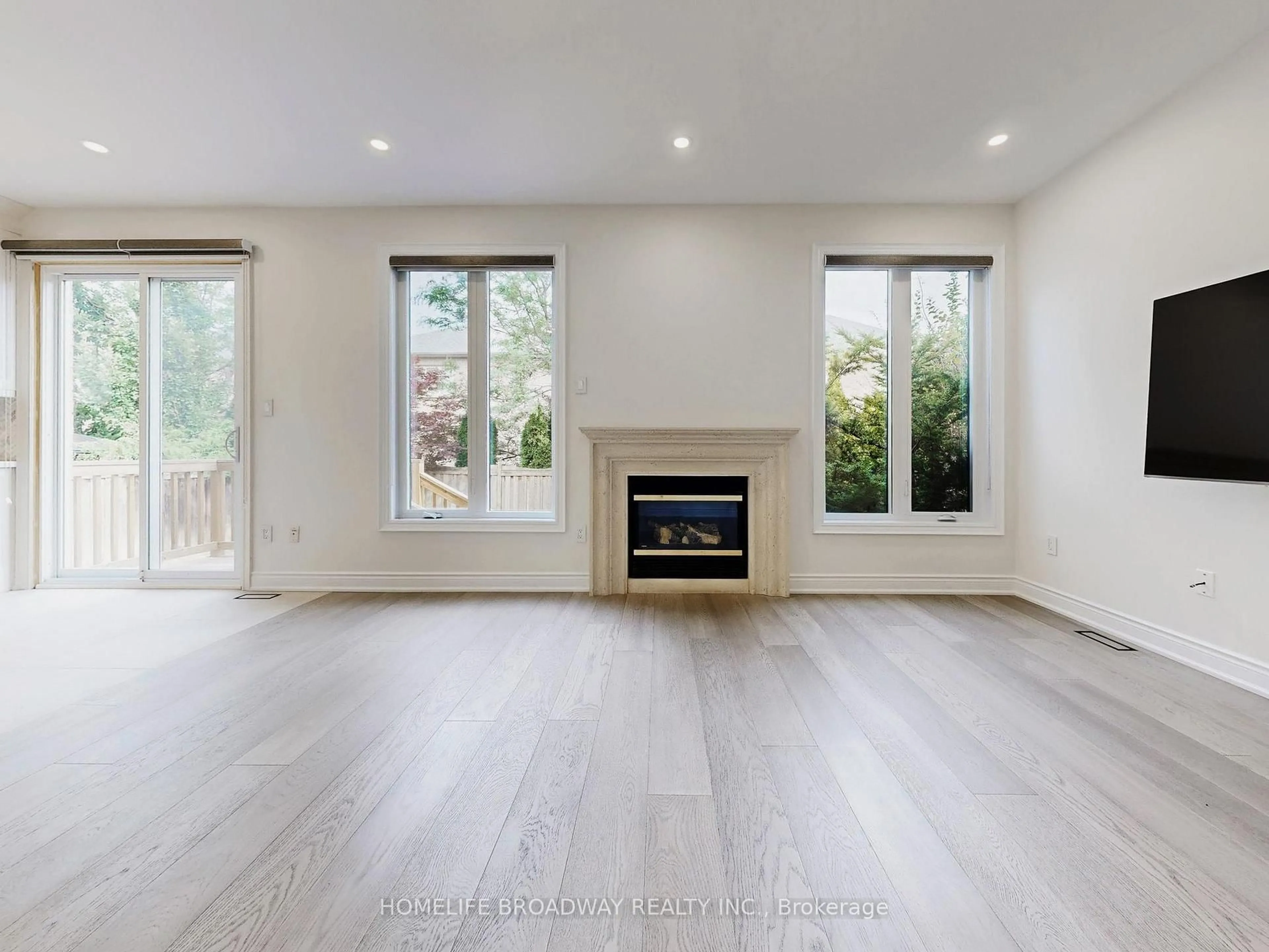 A pic of a room for 27 Morisot Ave, Vaughan Ontario L4J 9H4