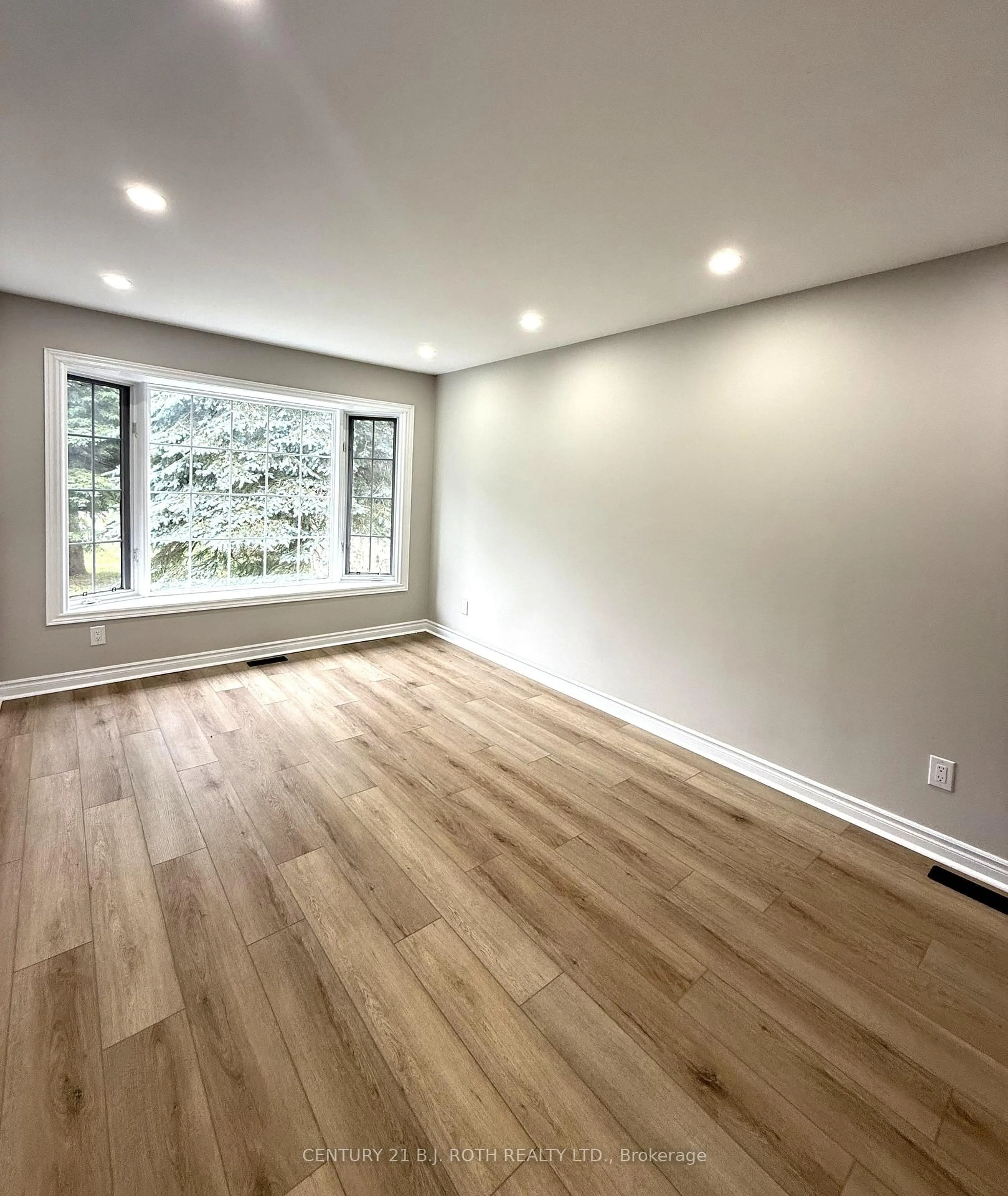 A pic of a room for 2155 Raynor Crt, Innisfil Ontario L0L 2M0