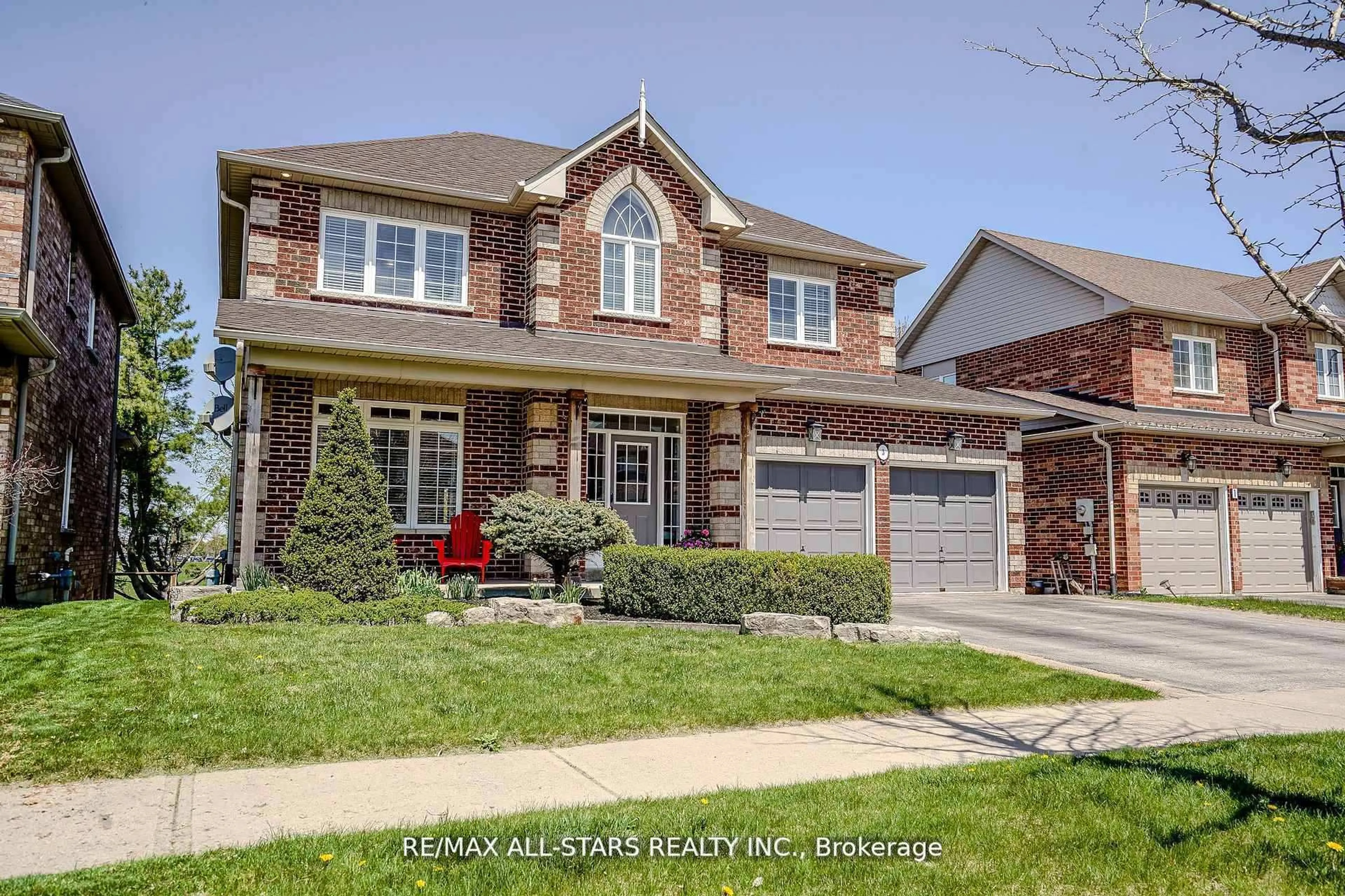 Home with brick exterior material, street for 3 Furlan Crt, Uxbridge Ontario L9P 1Z8