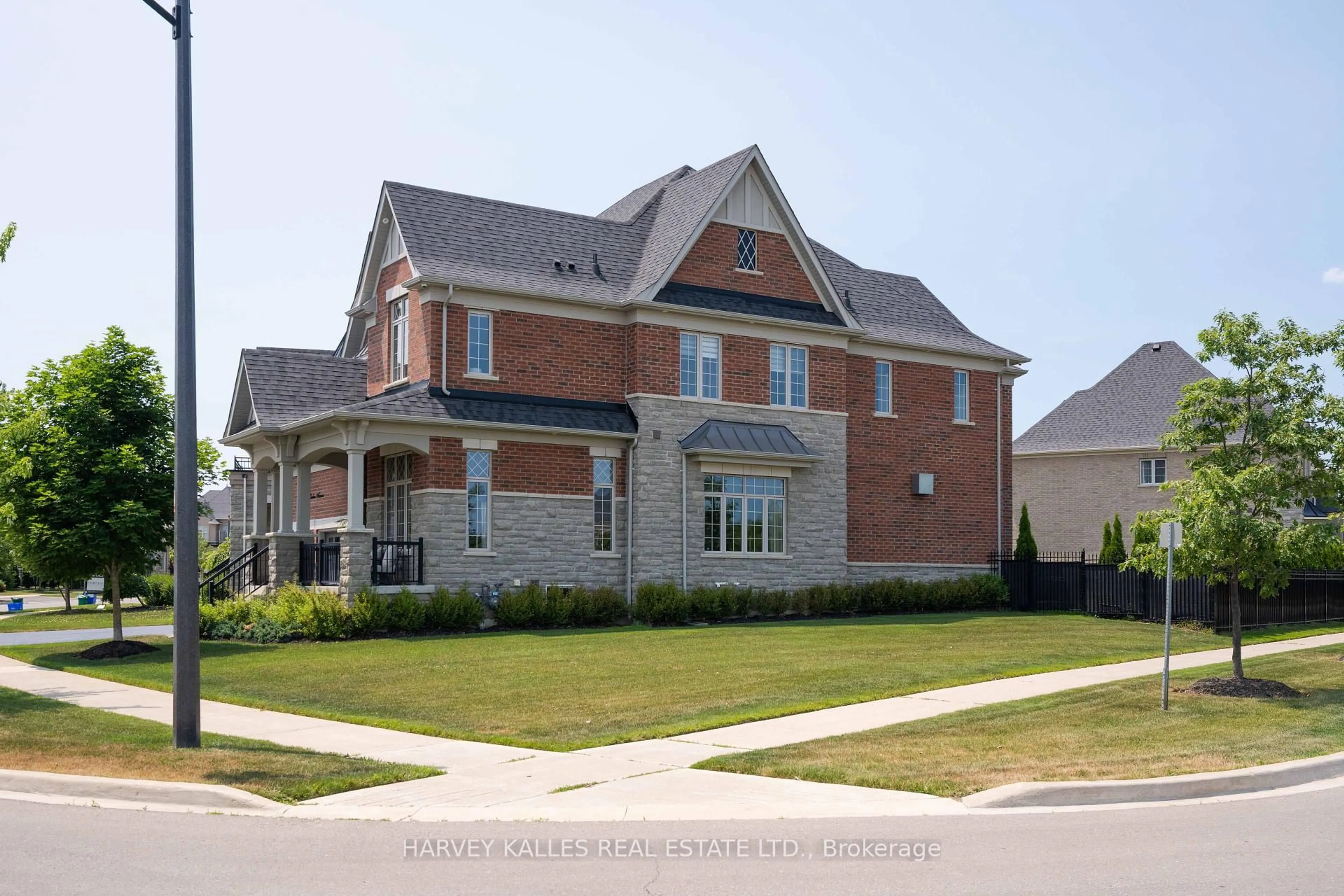 Home with brick exterior material, street for 4 Larkin Ave, King Ontario L7B 0N8
