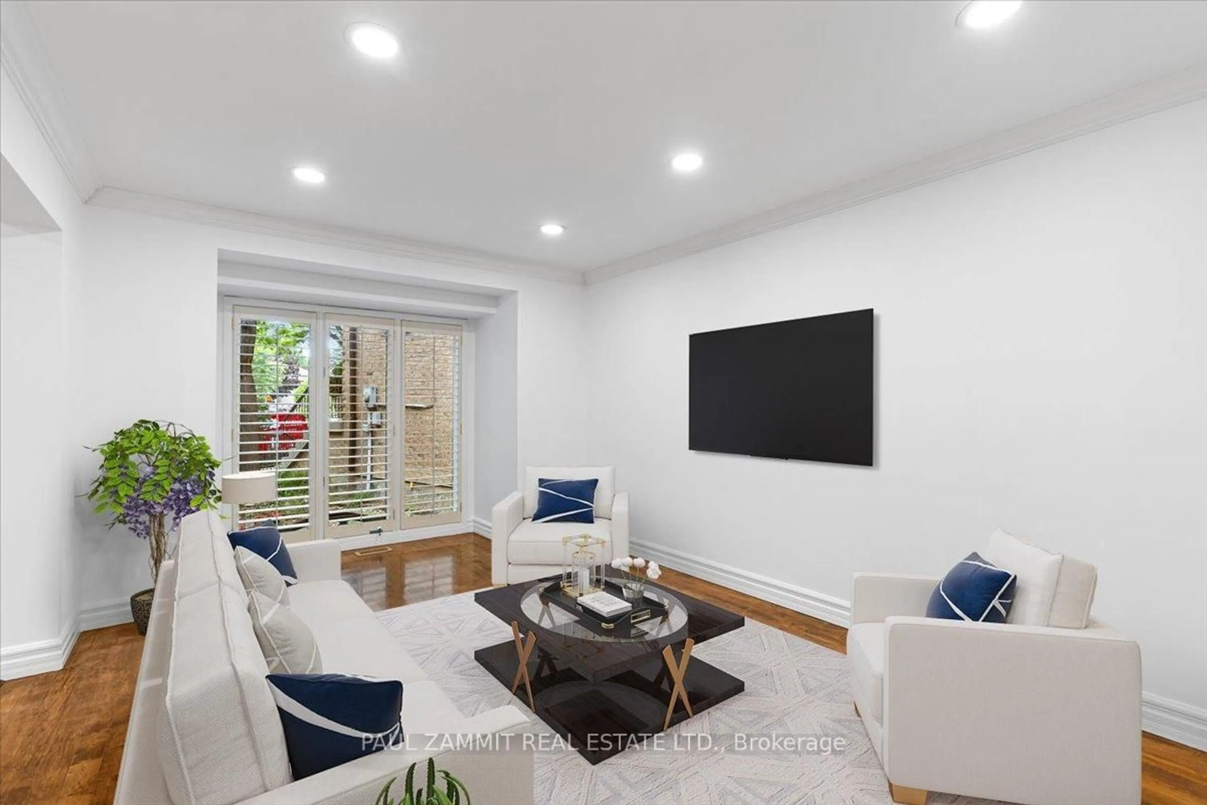 Living room with furniture, unknown for 20 Grosvenor Crt, Markham Ontario L3T 5T5