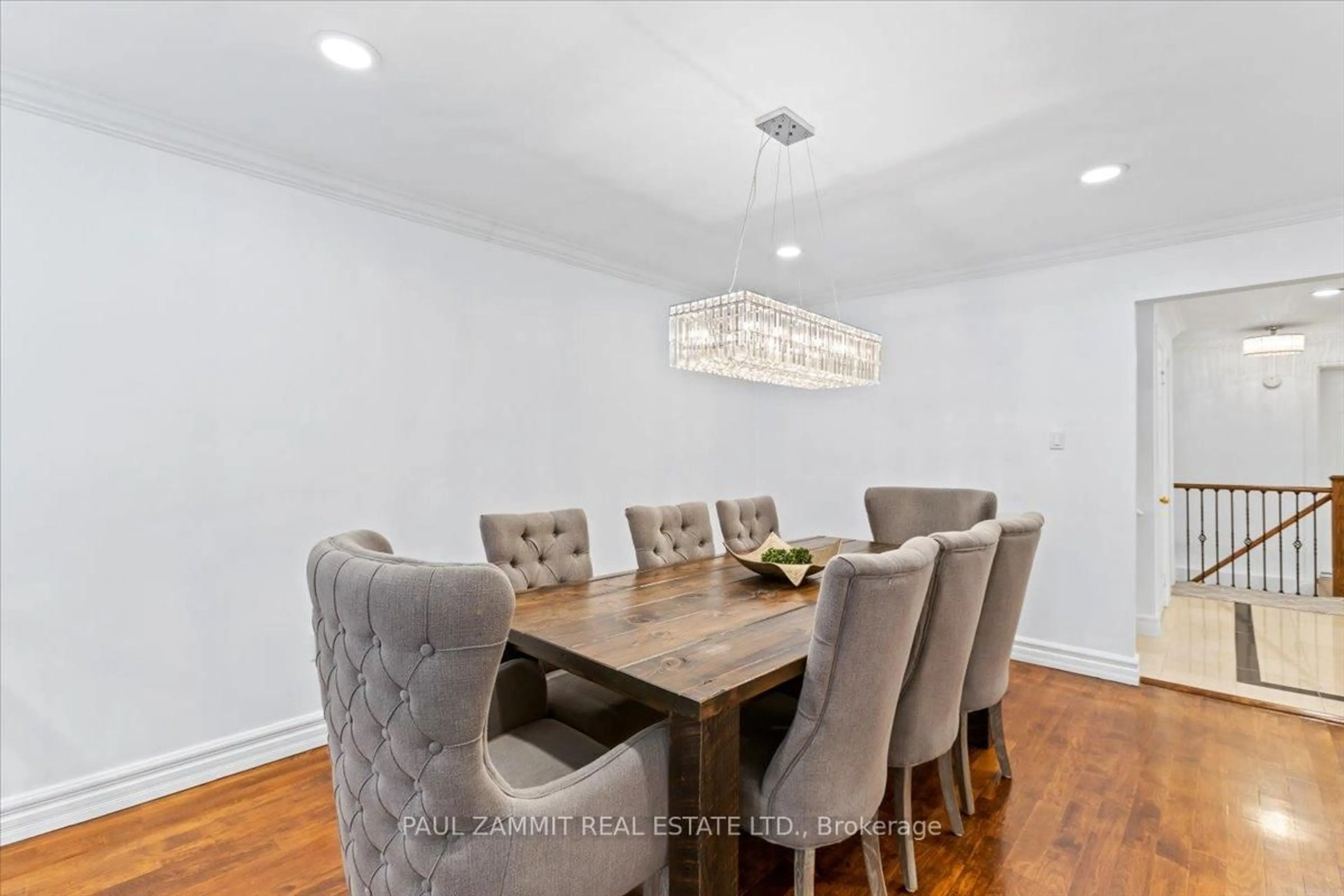 Dining room, wood/laminate floor for 20 Grosvenor Crt, Markham Ontario L3T 5T5