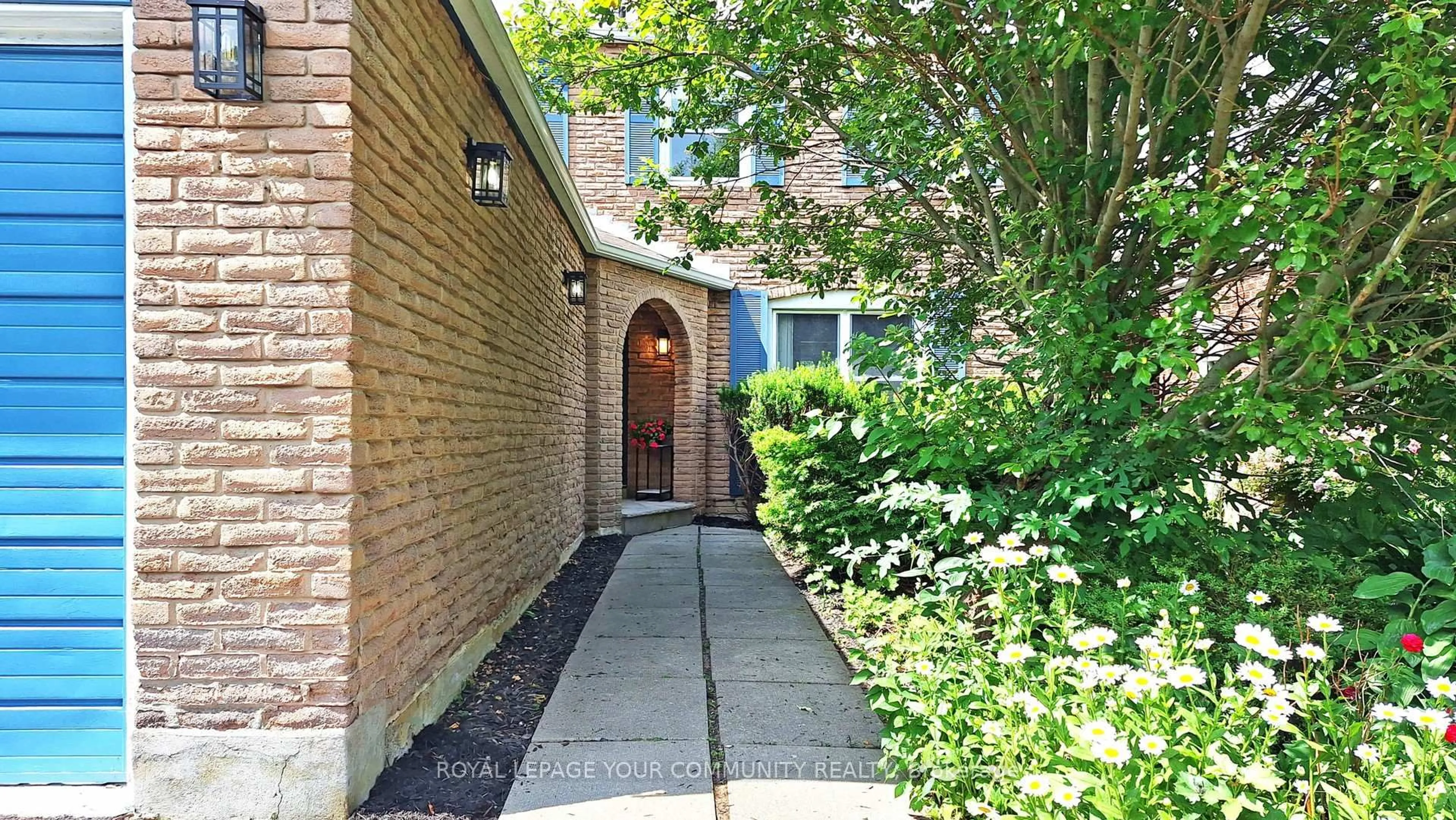 Unknown for 42 Holsworthy Cres, Markham Ontario L3T 4C6