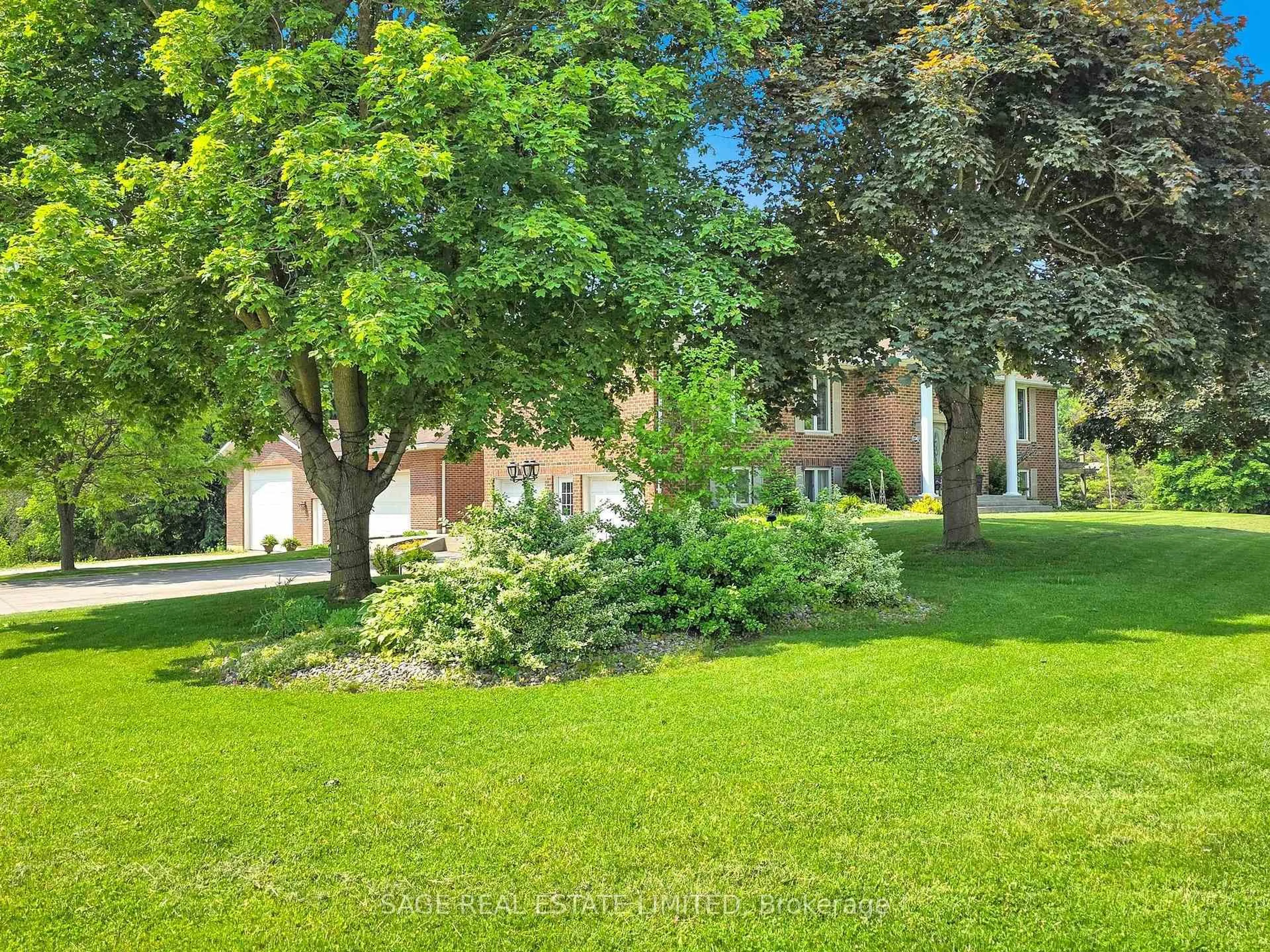 A pic from outside/outdoor area/front of a property/back of a property/a pic from drone, street for 15240 12th Concession, King Ontario L7E 5R7