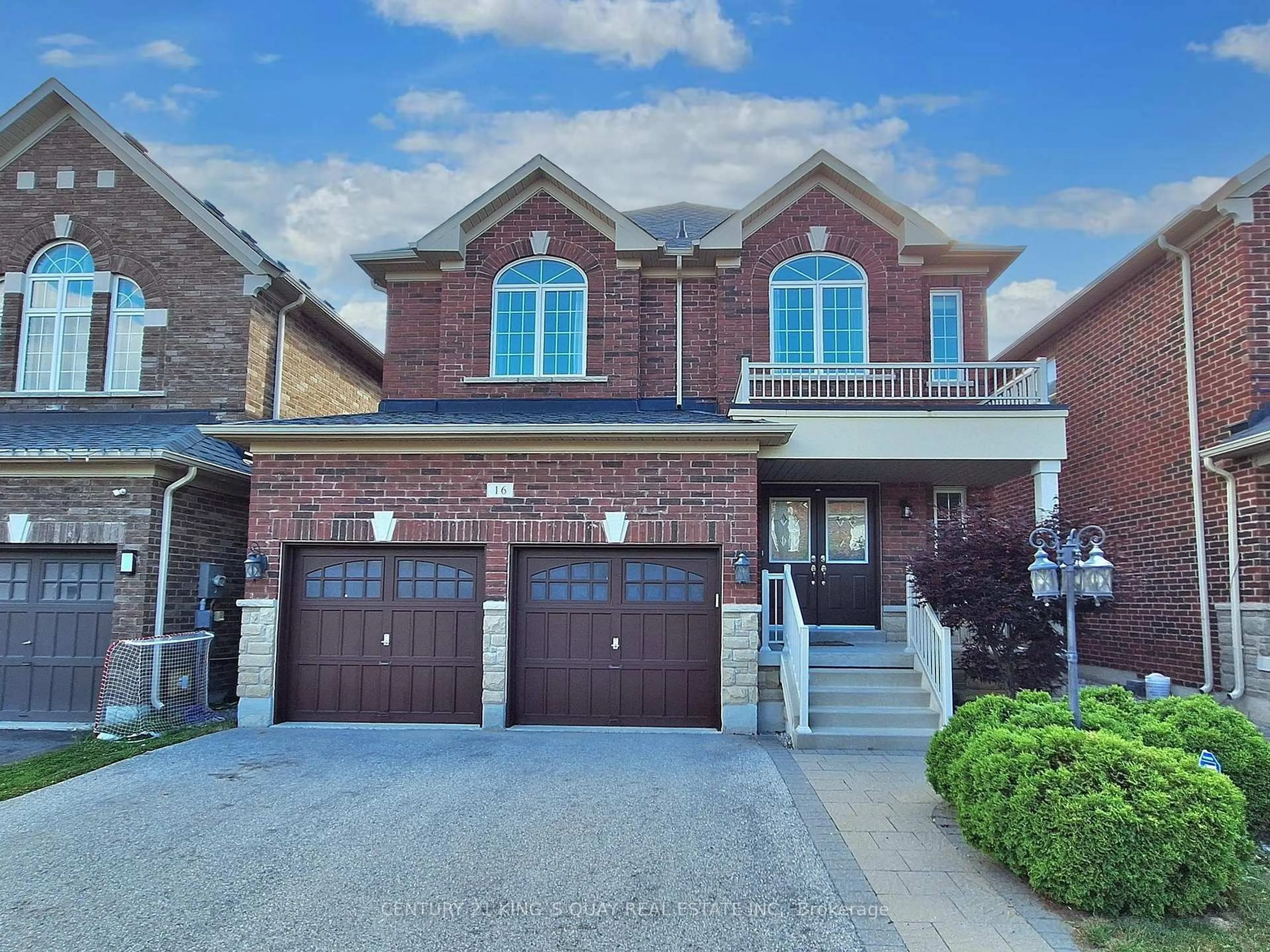 Home with brick exterior material, street for 16 Naylor Dr, Bradford West Gwillimbury Ontario L3Z 0K1