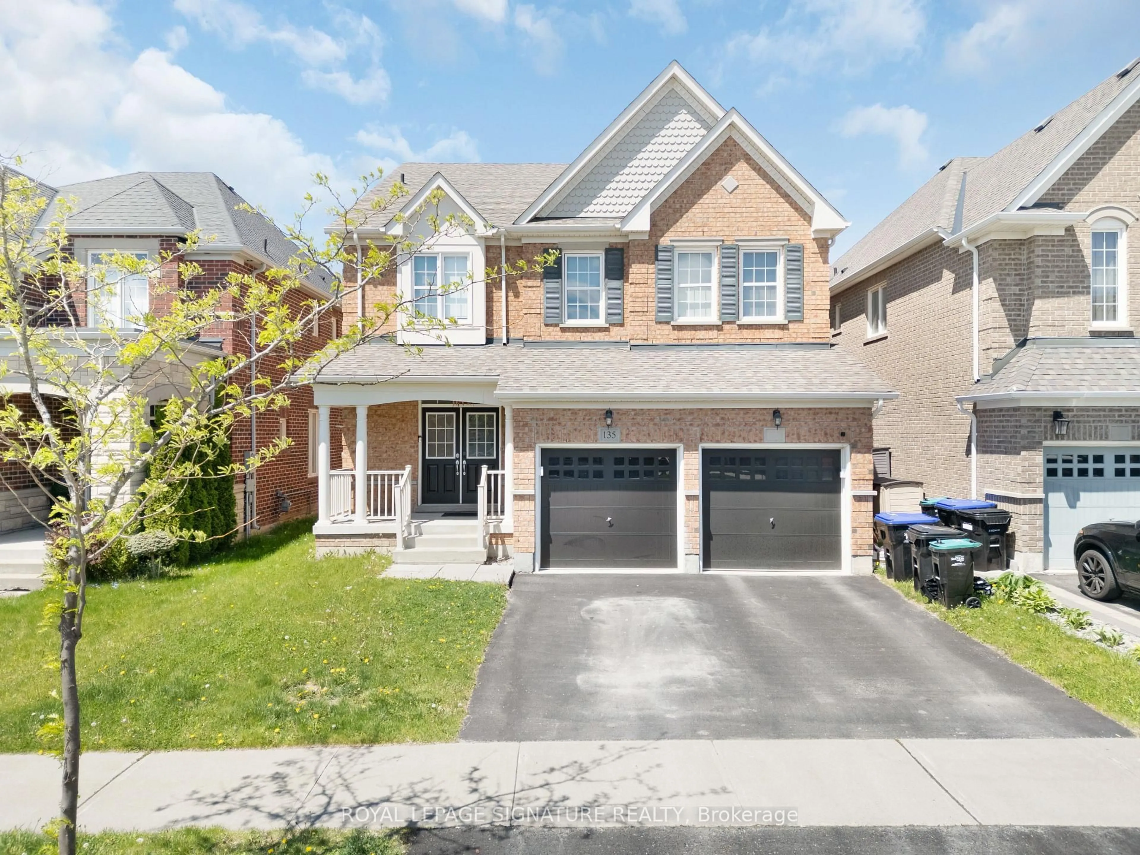 Home with brick exterior material, street for 135 Mcdonnell Cres, Bradford West Gwillimbury Ontario L3Z 0S8