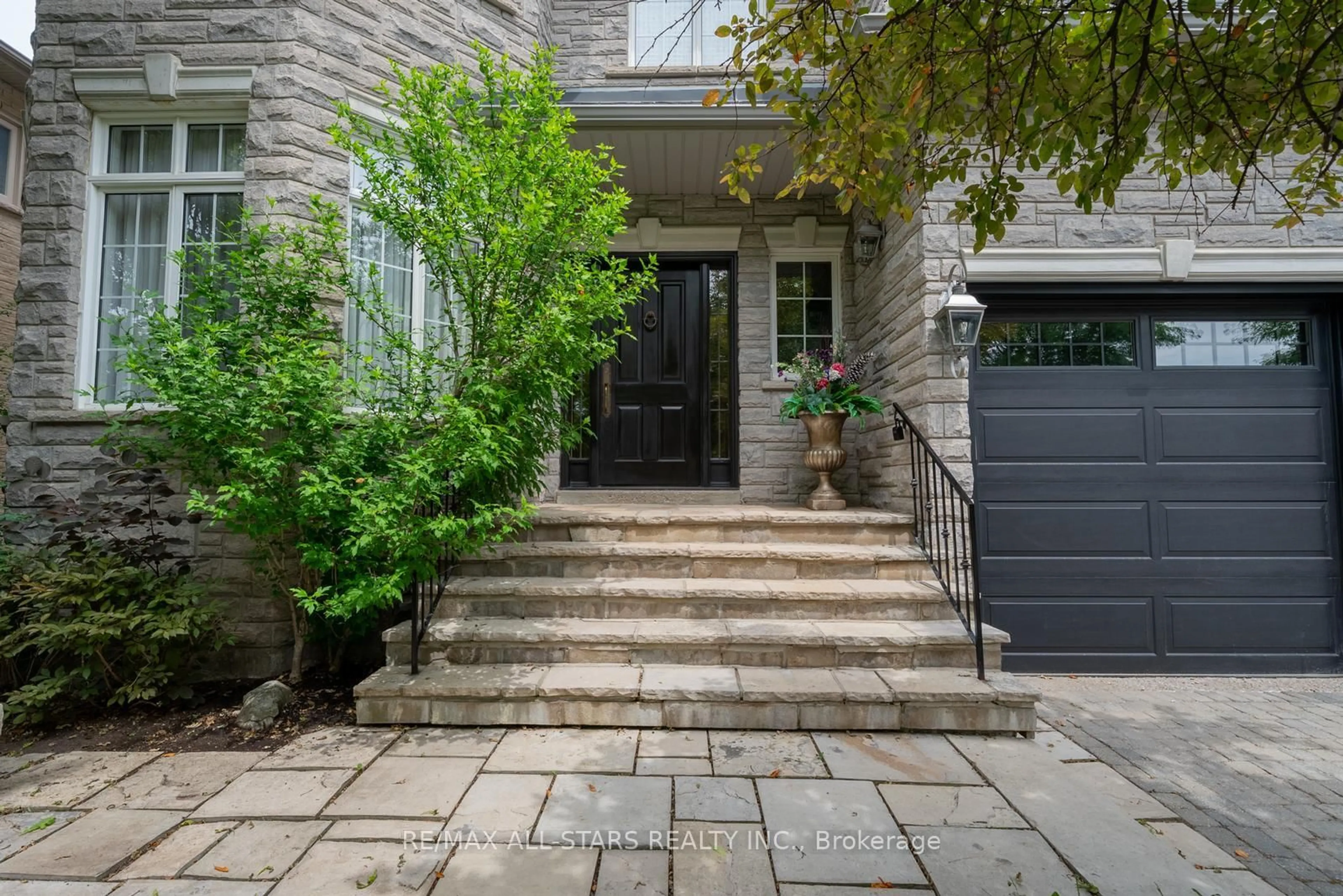 Unknown for 129 Lori Ave, Whitchurch-Stouffville Ontario L4A 1K2