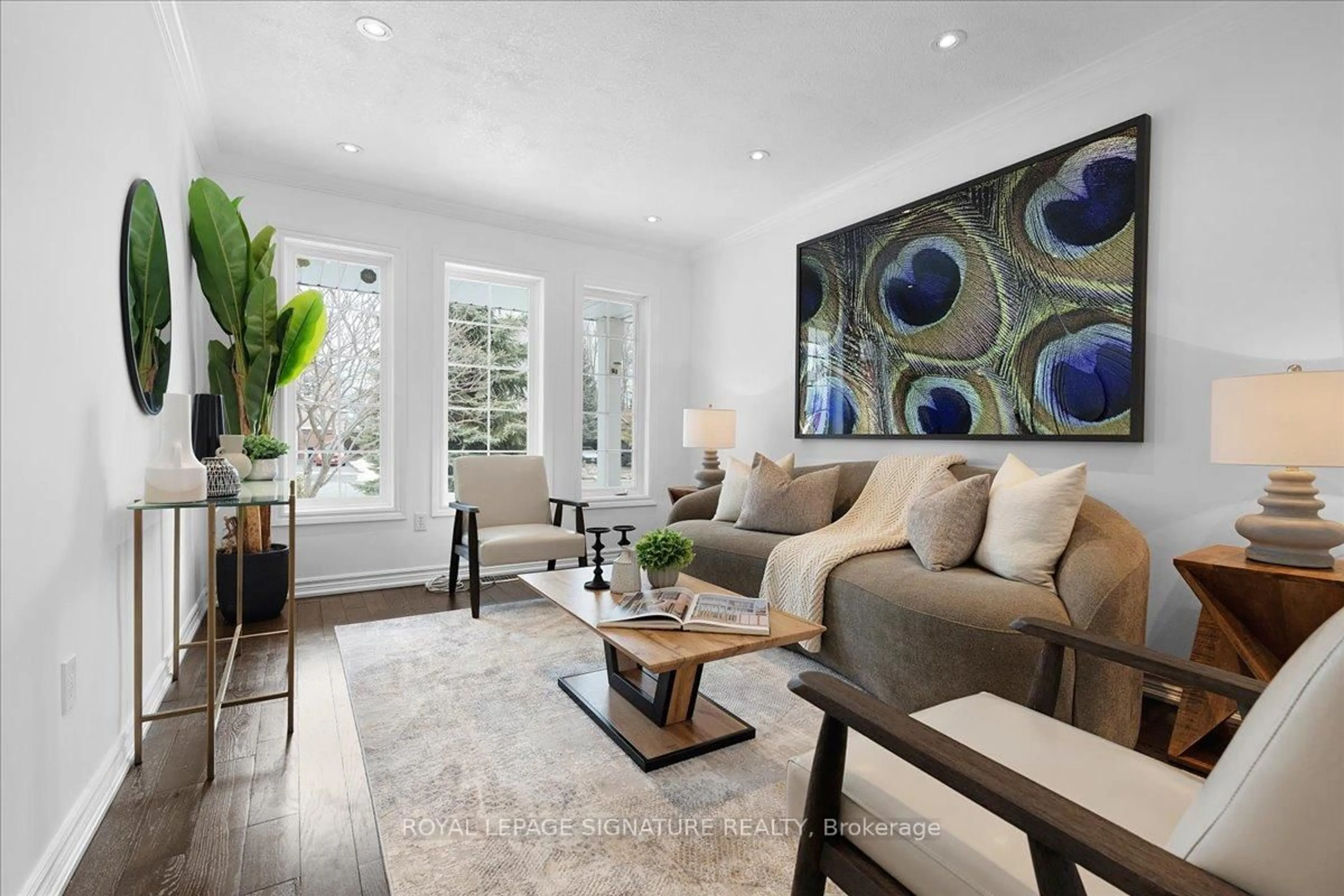 Living room with furniture, unknown for 1195 Leslie Dr, Innisfil Ontario L9S 2A9