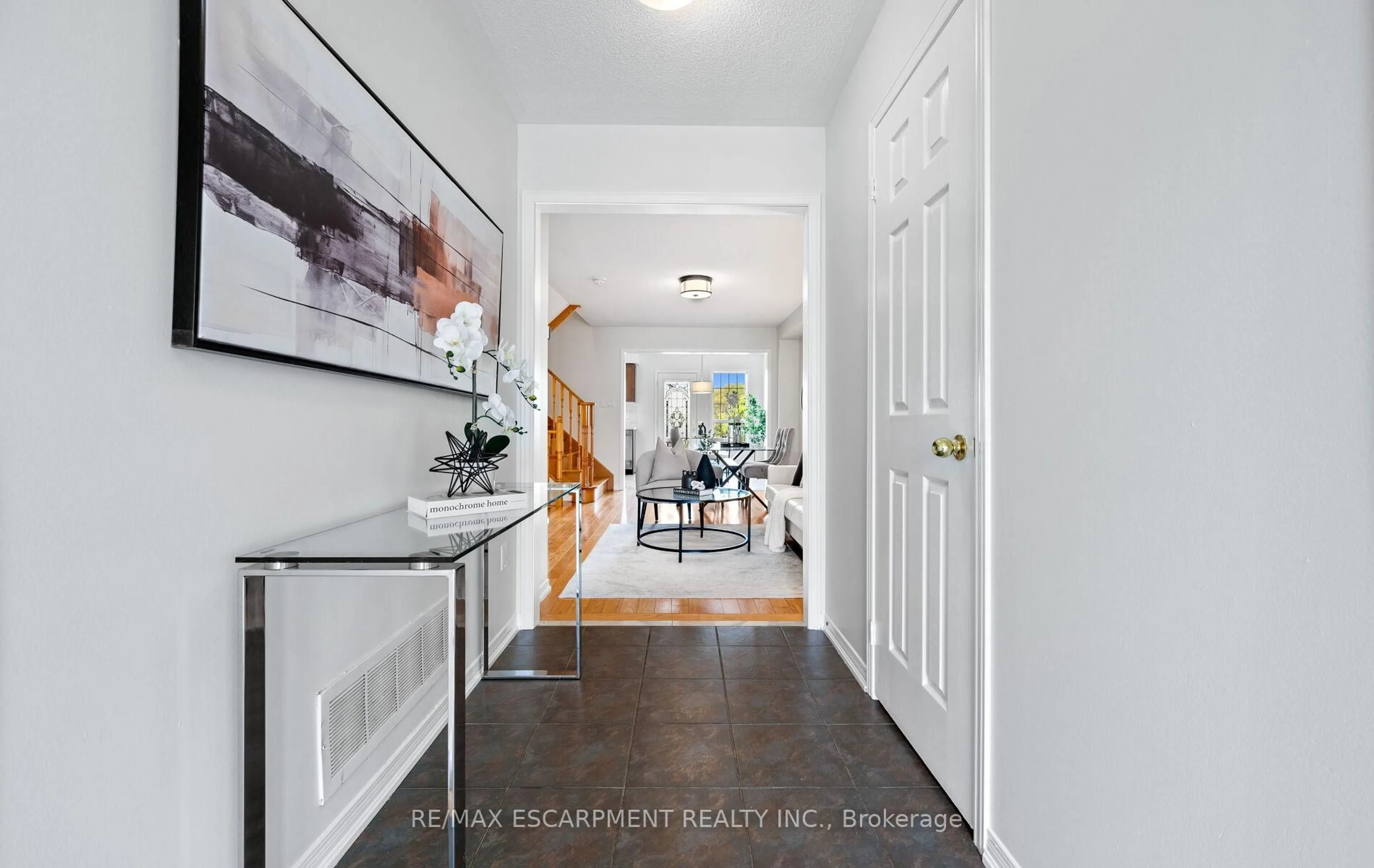 Indoor entryway for 144 Keystar Crt, Vaughan Ontario L4H 0G8