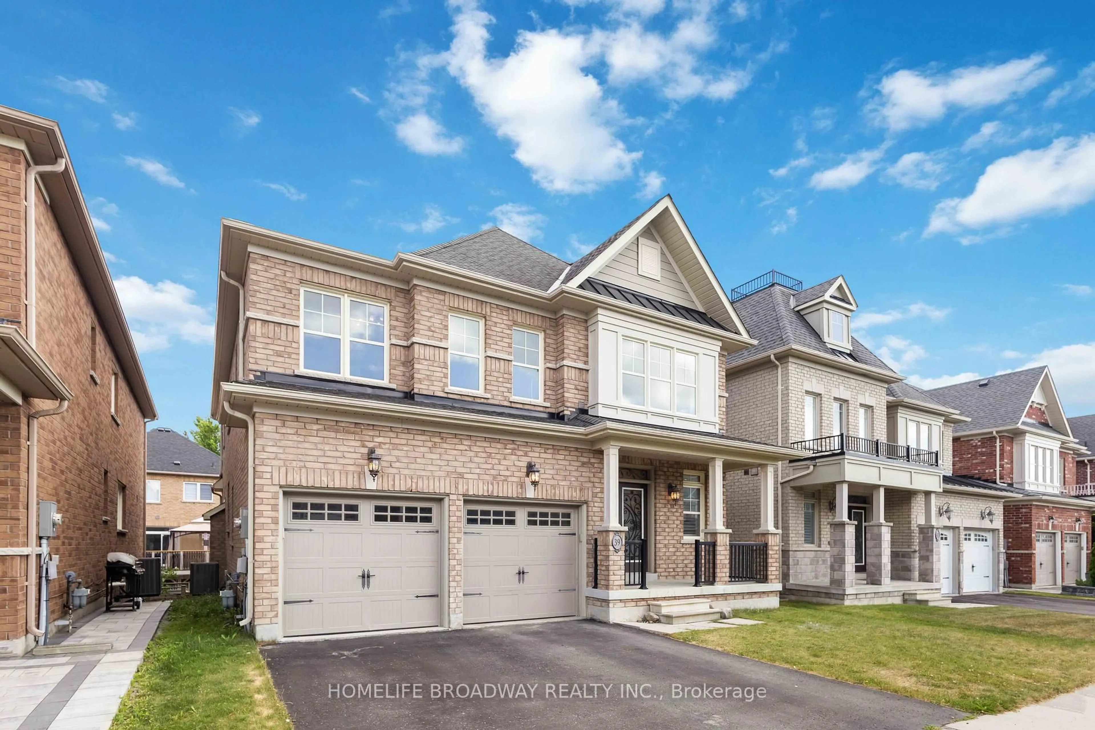 Home with brick exterior material, street for 39 Brucefield Crt, Whitchurch-Stouffville Ontario L4A 1V5