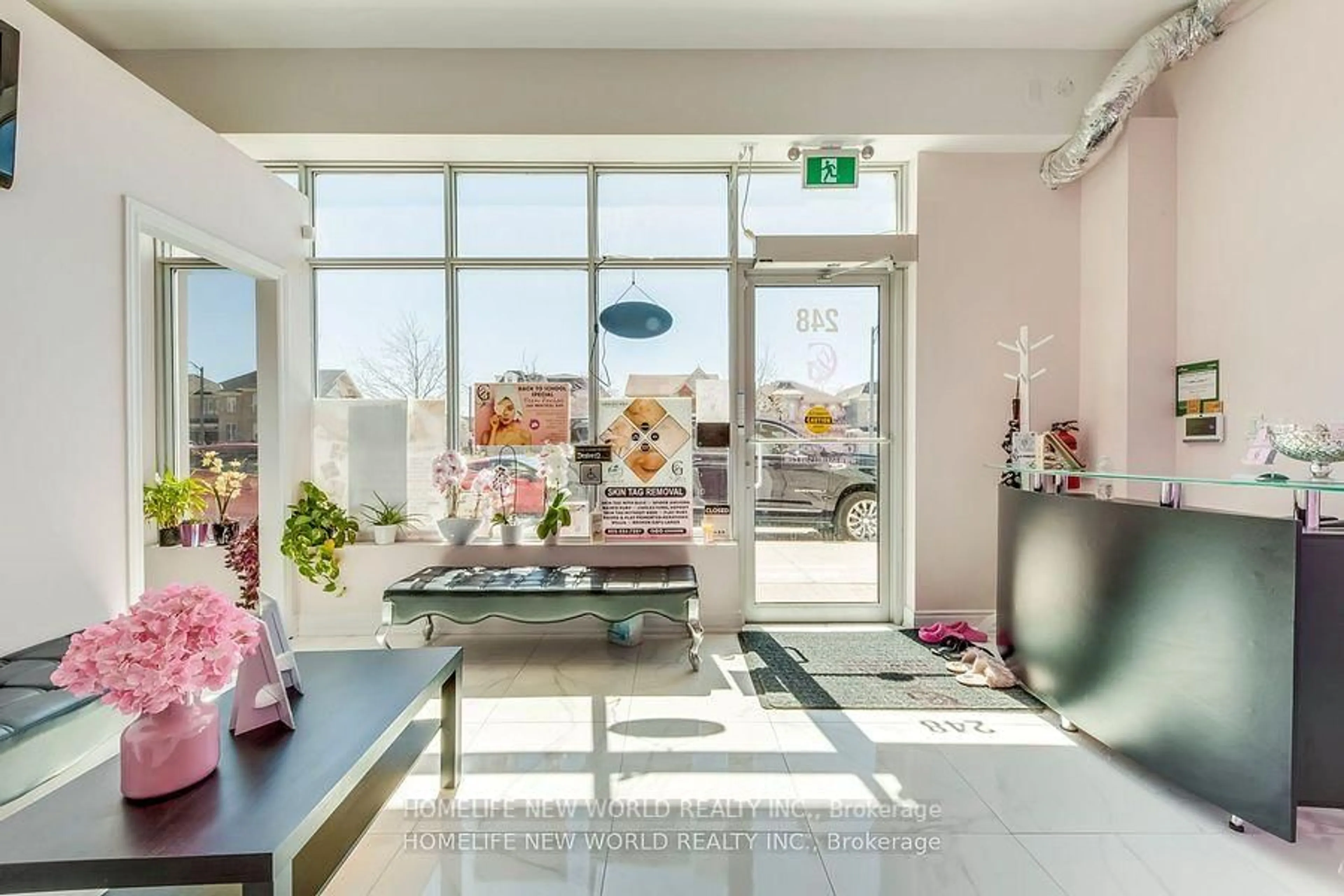 Lobby for 29 Luzon Ave, Markham Ontario L6B 1N6