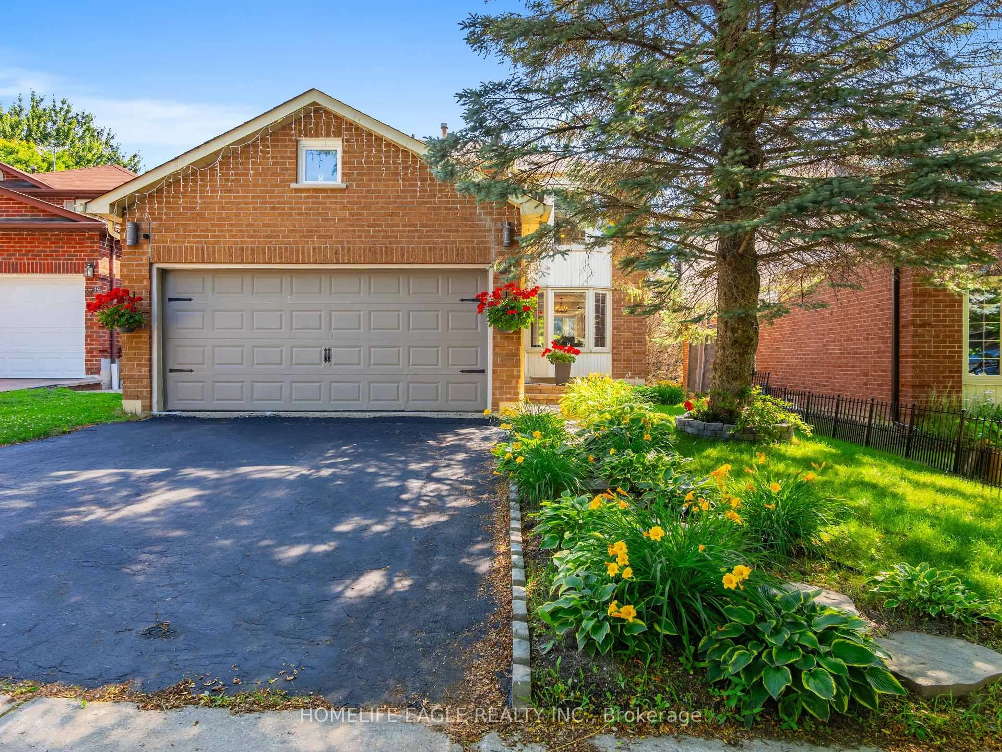 Unknown for 30 Moffat Cres, Aurora Ontario L4G 4Z8