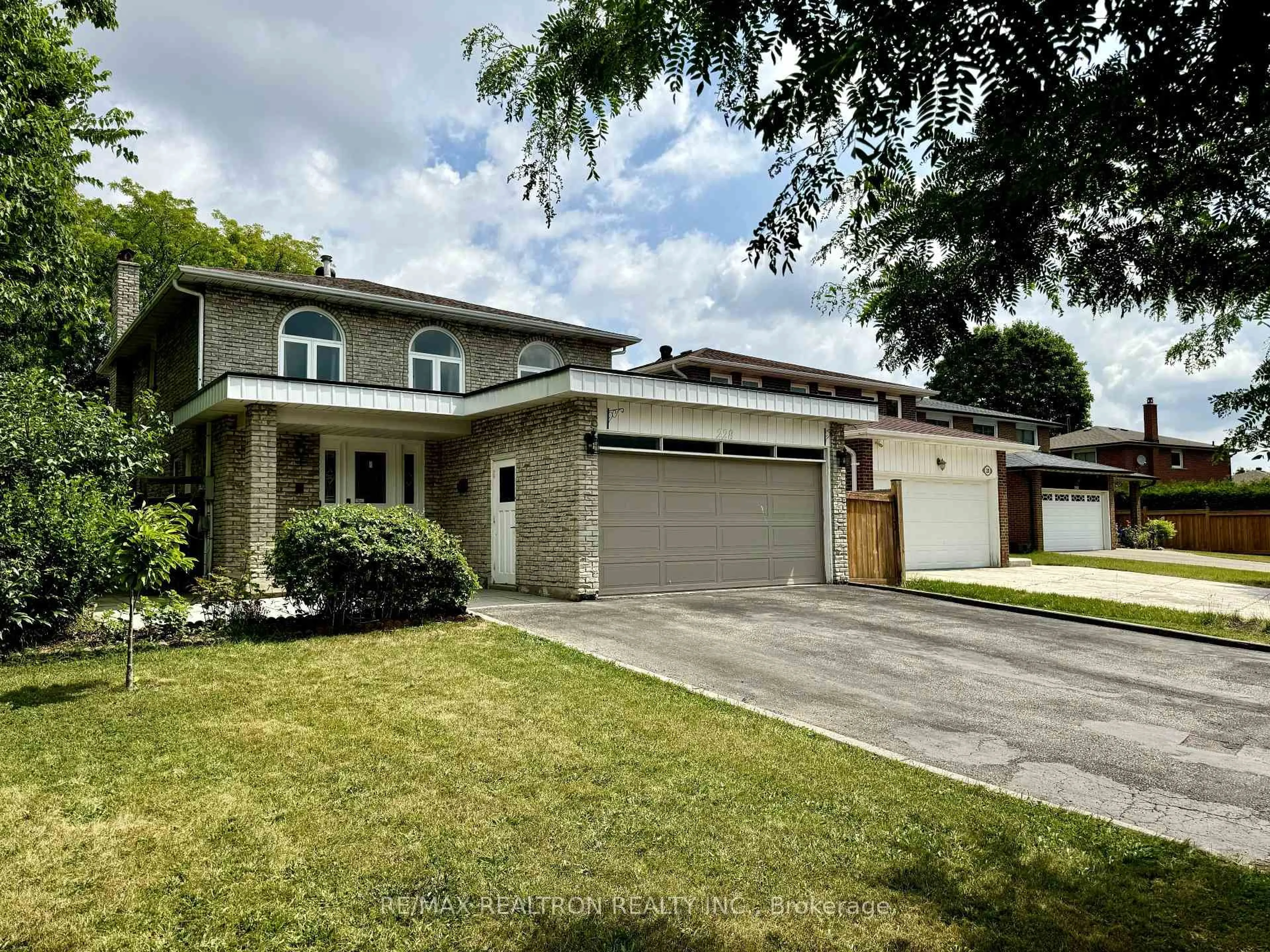 Unknown for 228 Risebrough Circ, Markham Ontario L3R 3J2