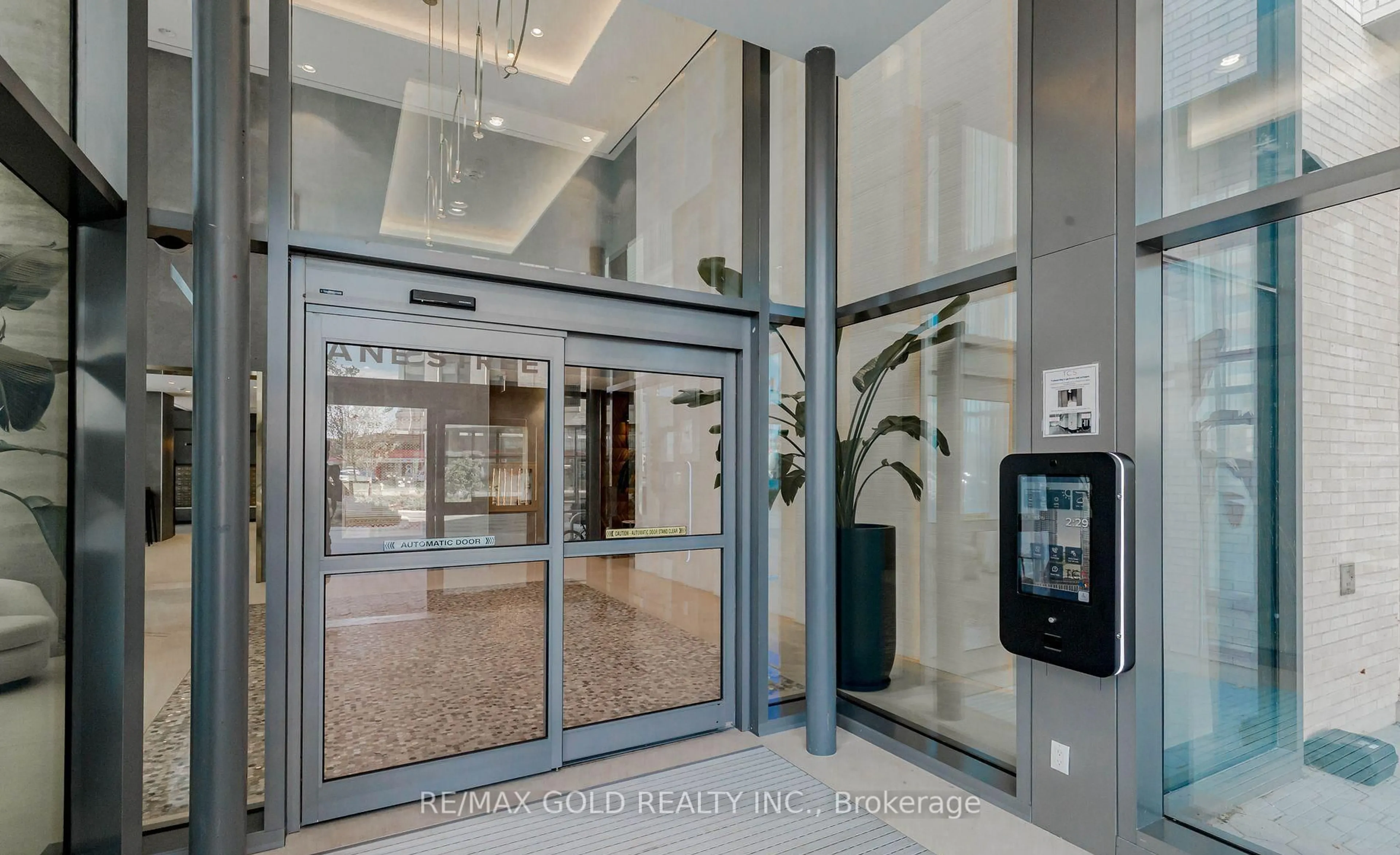 Indoor foyer for 7890 Jane St #PH11, Vaughan Ontario L4K 0K9