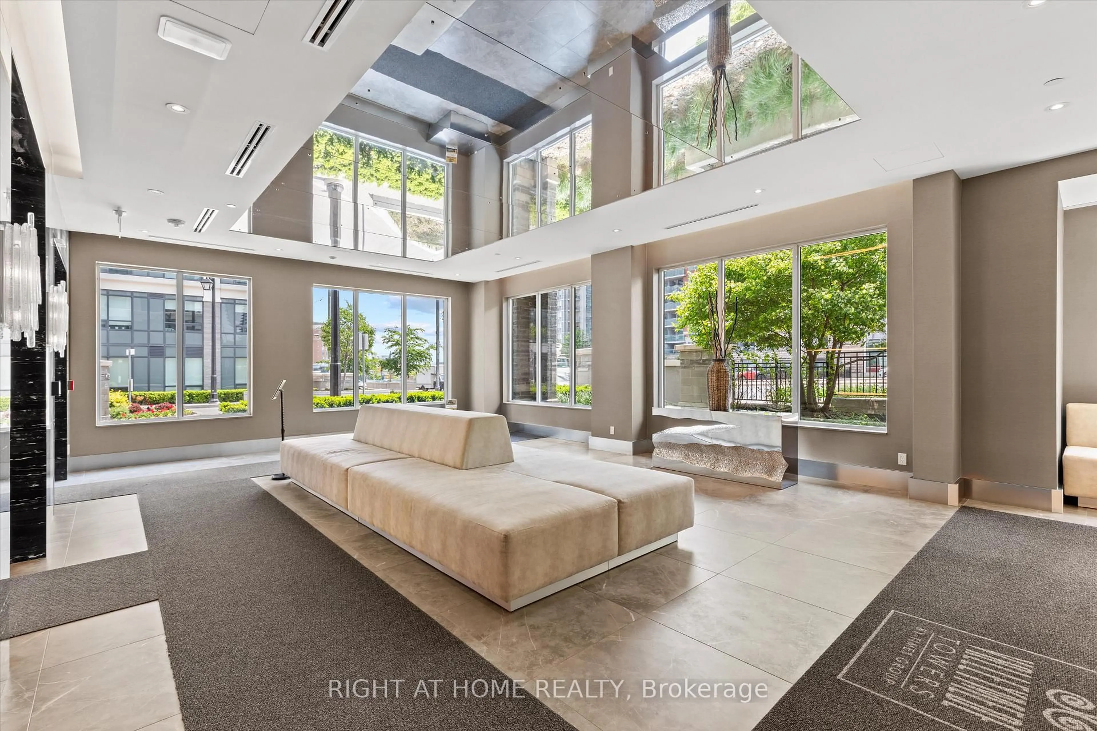 Lobby for 396 Highway 7 #809, Richmond Hill Ontario L4B 0G7