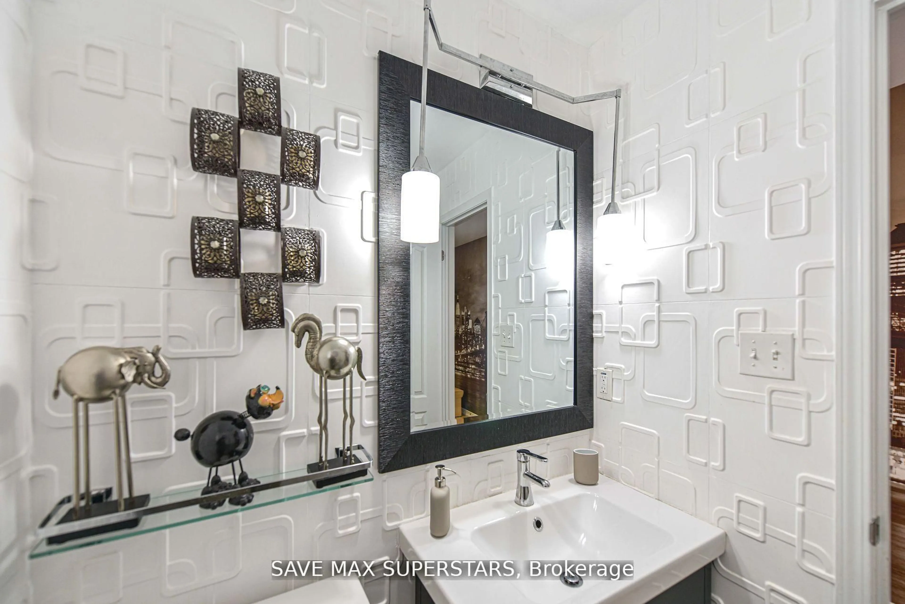 Contemporary bathroom, ceramic/tile floor for 1246 LESLIE Dr, Innisfil Ontario L9S 0G3