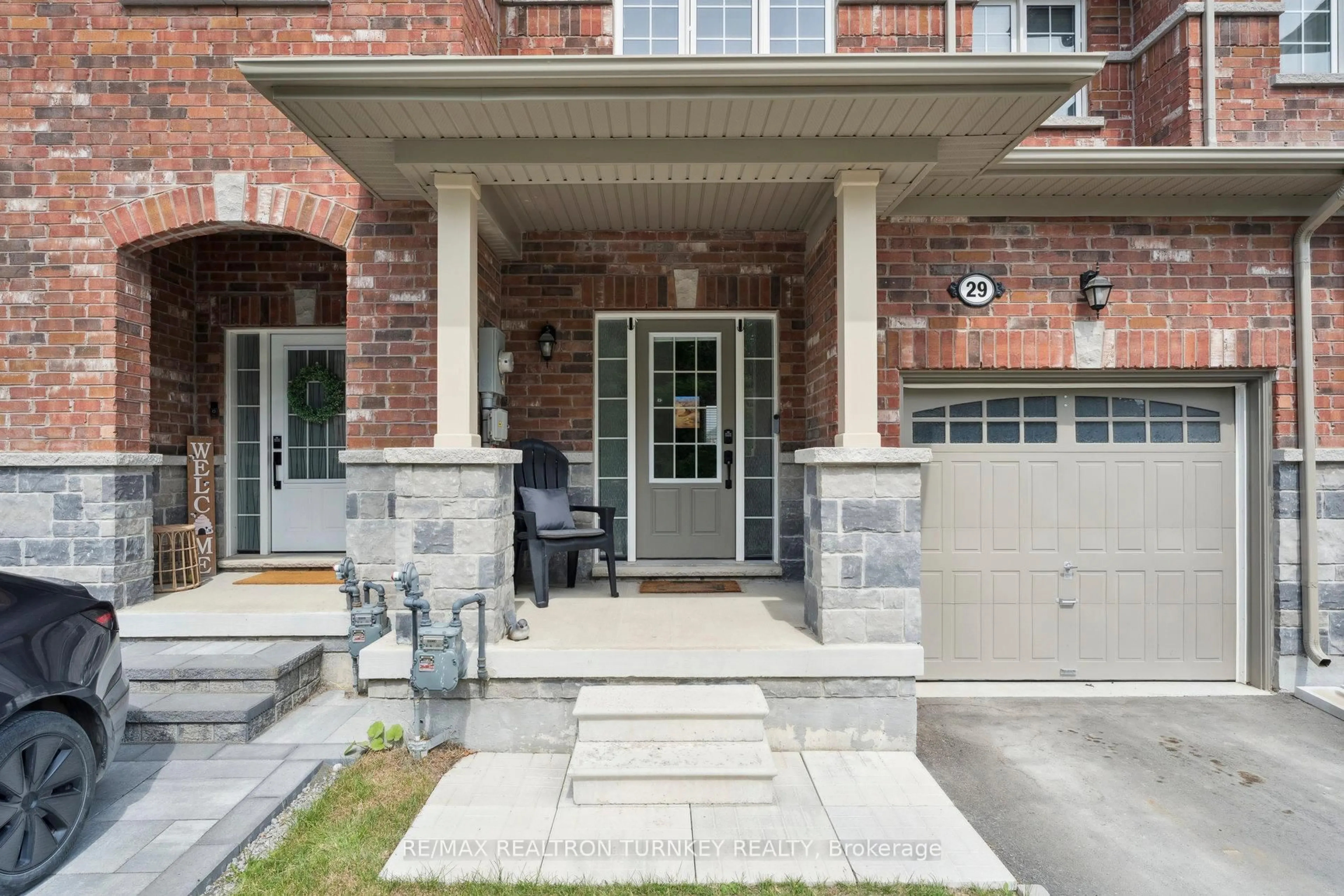 Unknown for 29 Anne Pegg Cres, Georgina Ontario L0E 1R0