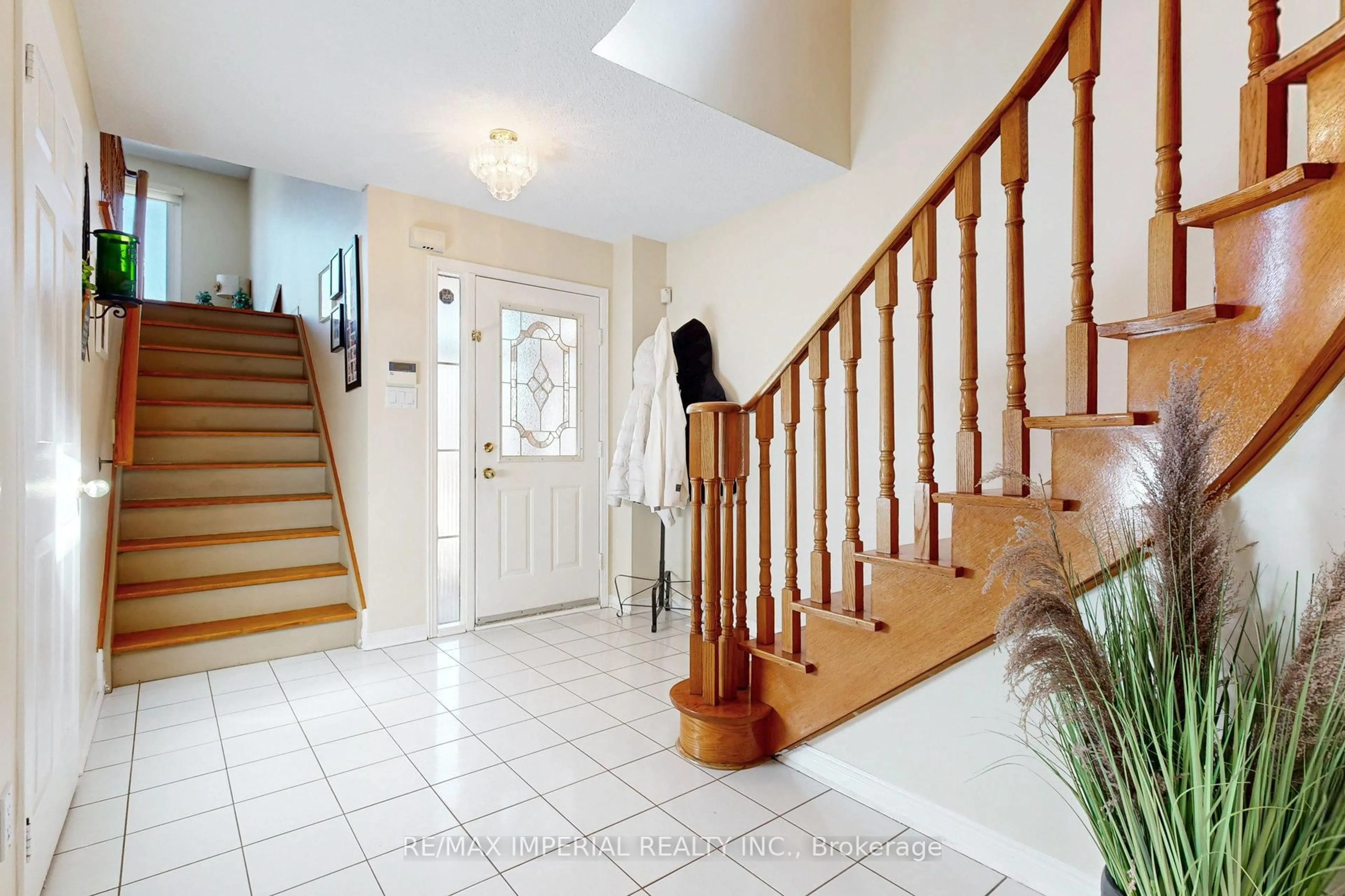 Unknown for 124 Summitcrest Dr, Richmond Hill Ontario L4S 1A9