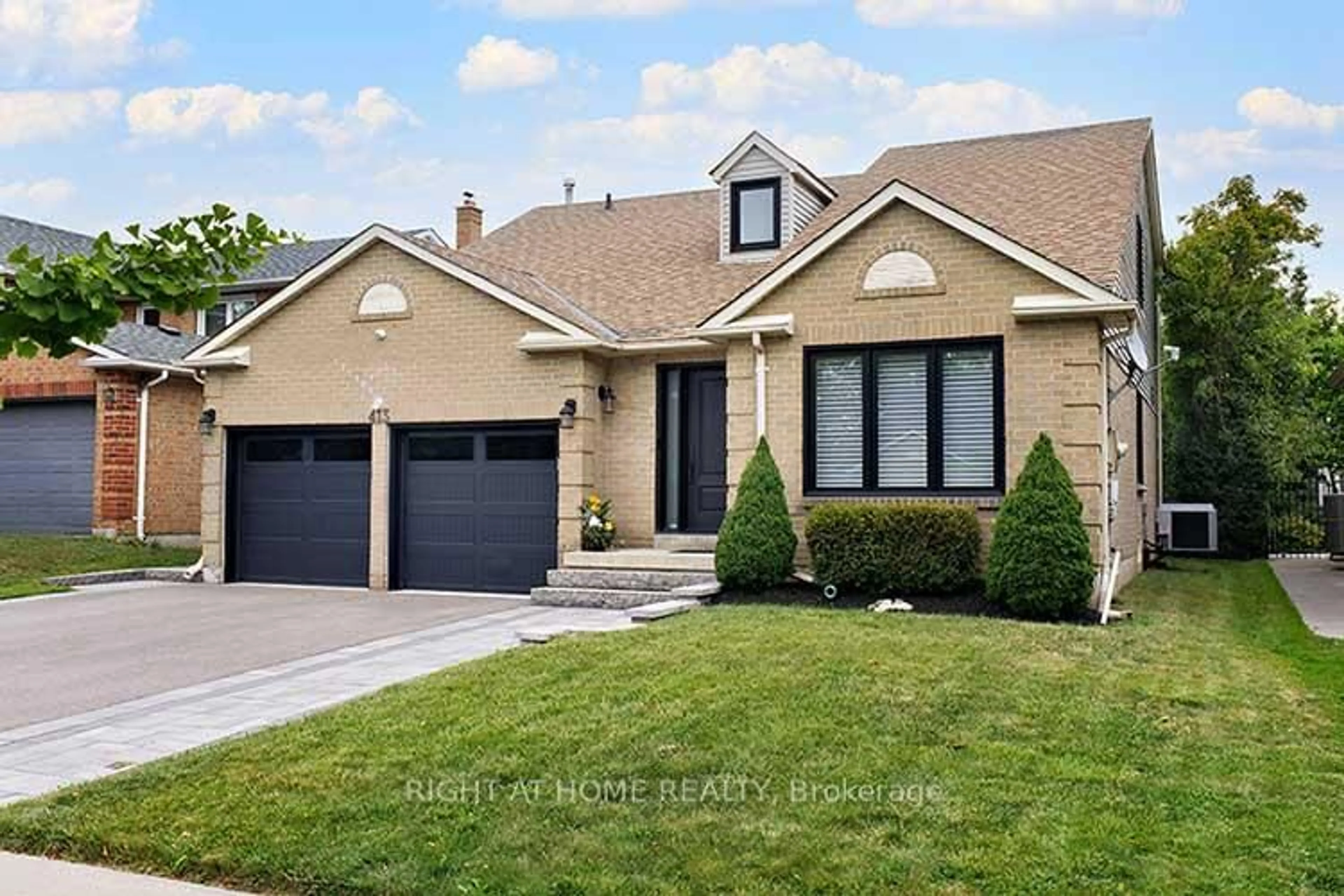Home with brick exterior material, street for 413 Mathews Crt, Newmarket Ontario L3X 1C8